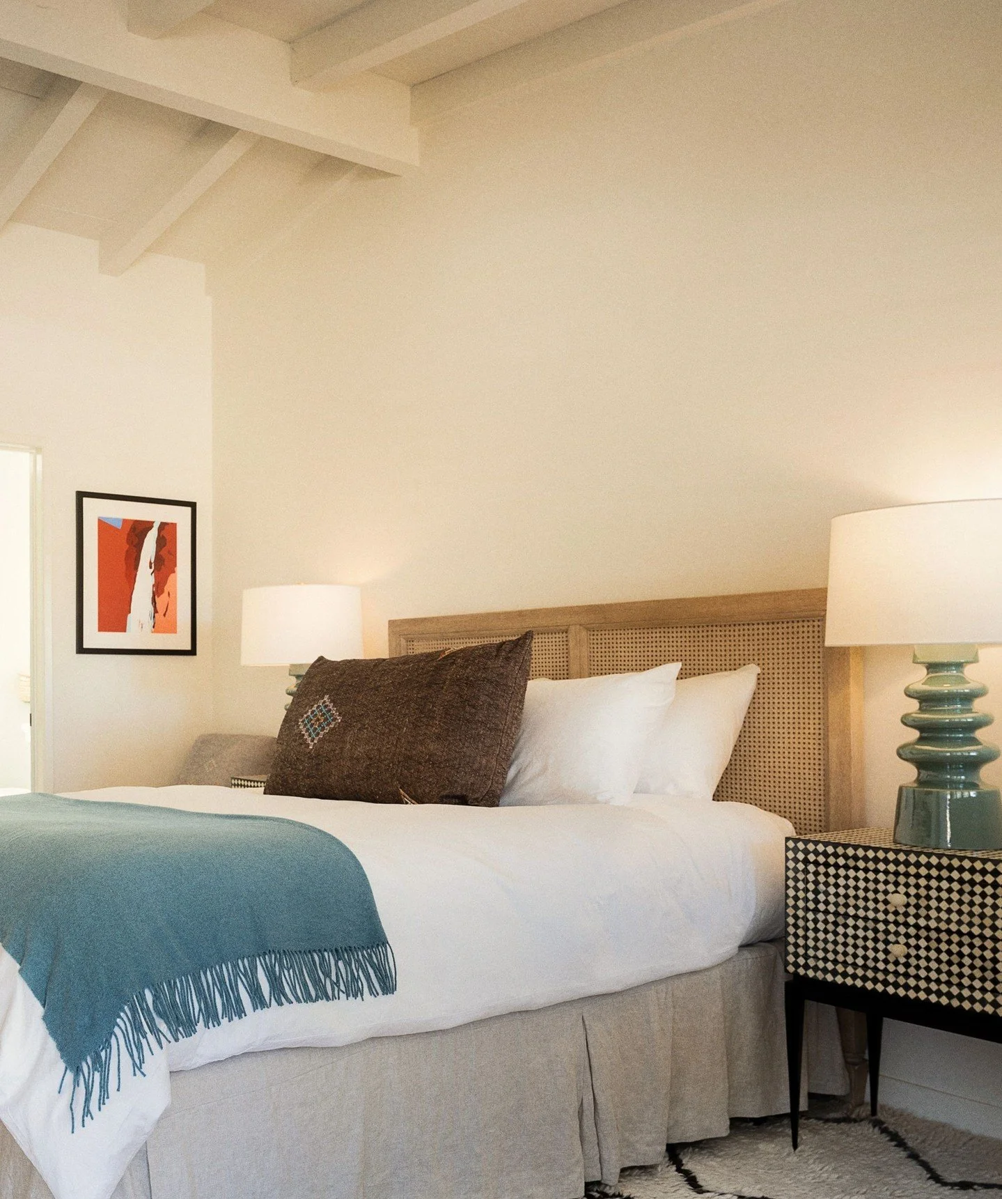 Sip into the season 🍷🍂 Enjoy 15% off room rates plus complimentary tastings at local wineries, a bottle of @&zwnj;skyviewlosalamos ros&eacute;, an insulated wine tote, and a tasting notes journal.⁠
⁠
Use code HARVEST when you book direct. Offer val