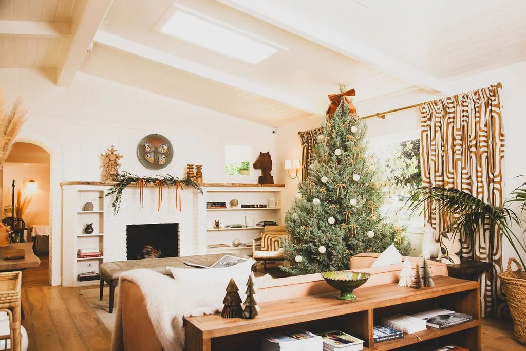 Sending you warm Christmas wishes this season 🤎