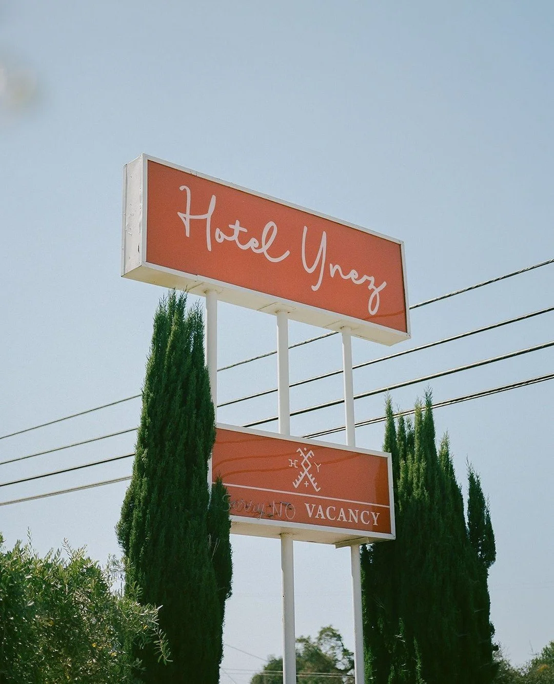 Conveniently located, yet completely removed. Find us at the crossroads of Santa Ynez and Solvang 〰️ ⁠
⁠
.⁠
.⁠
.⁠
⁠
Photo: @bethandkenziephoto