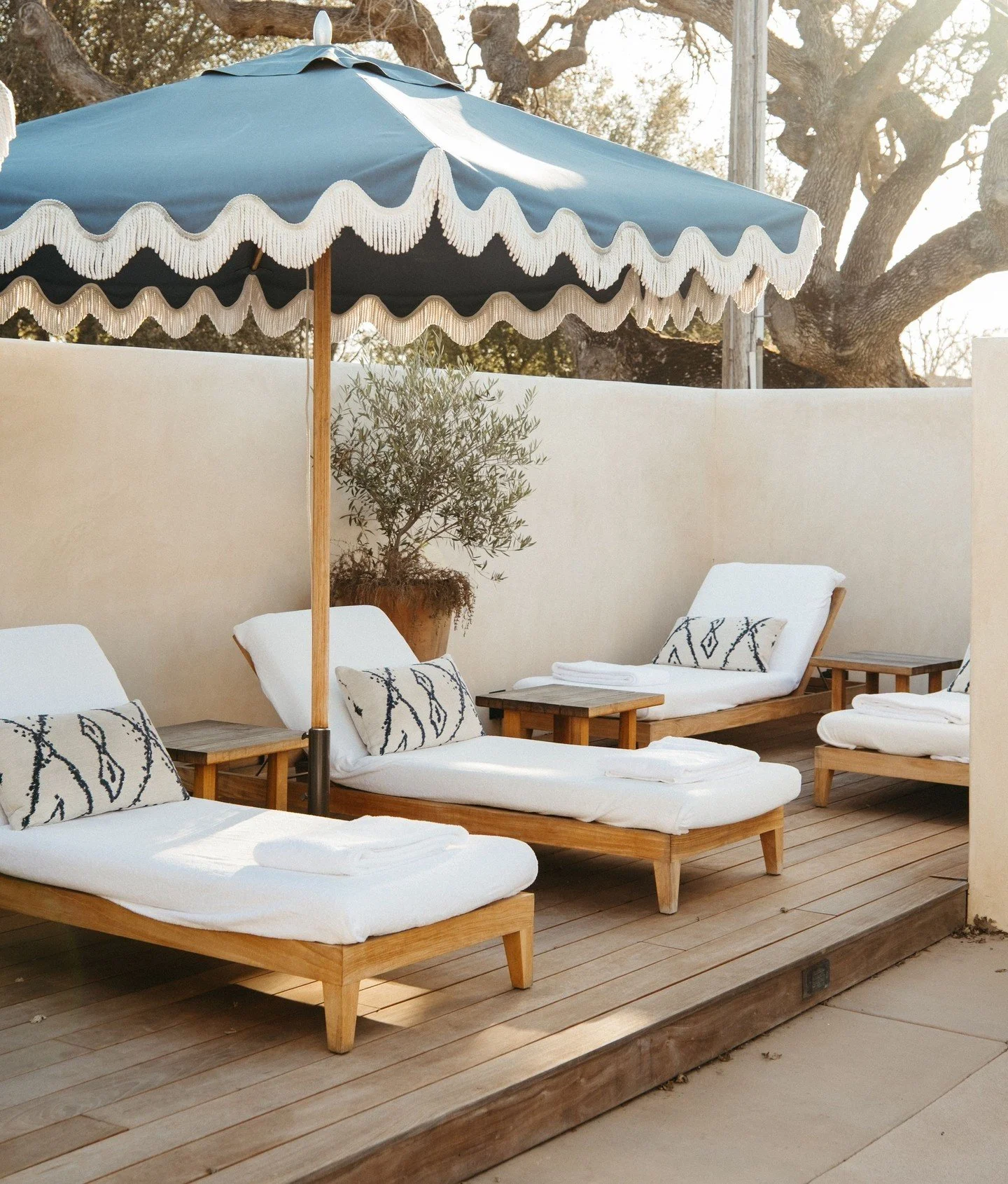 ⁠Chase the sun, end up here. ☼ ⁠
⁠
.⁠
.⁠
.⁠
⁠
Photo: @simranmalik