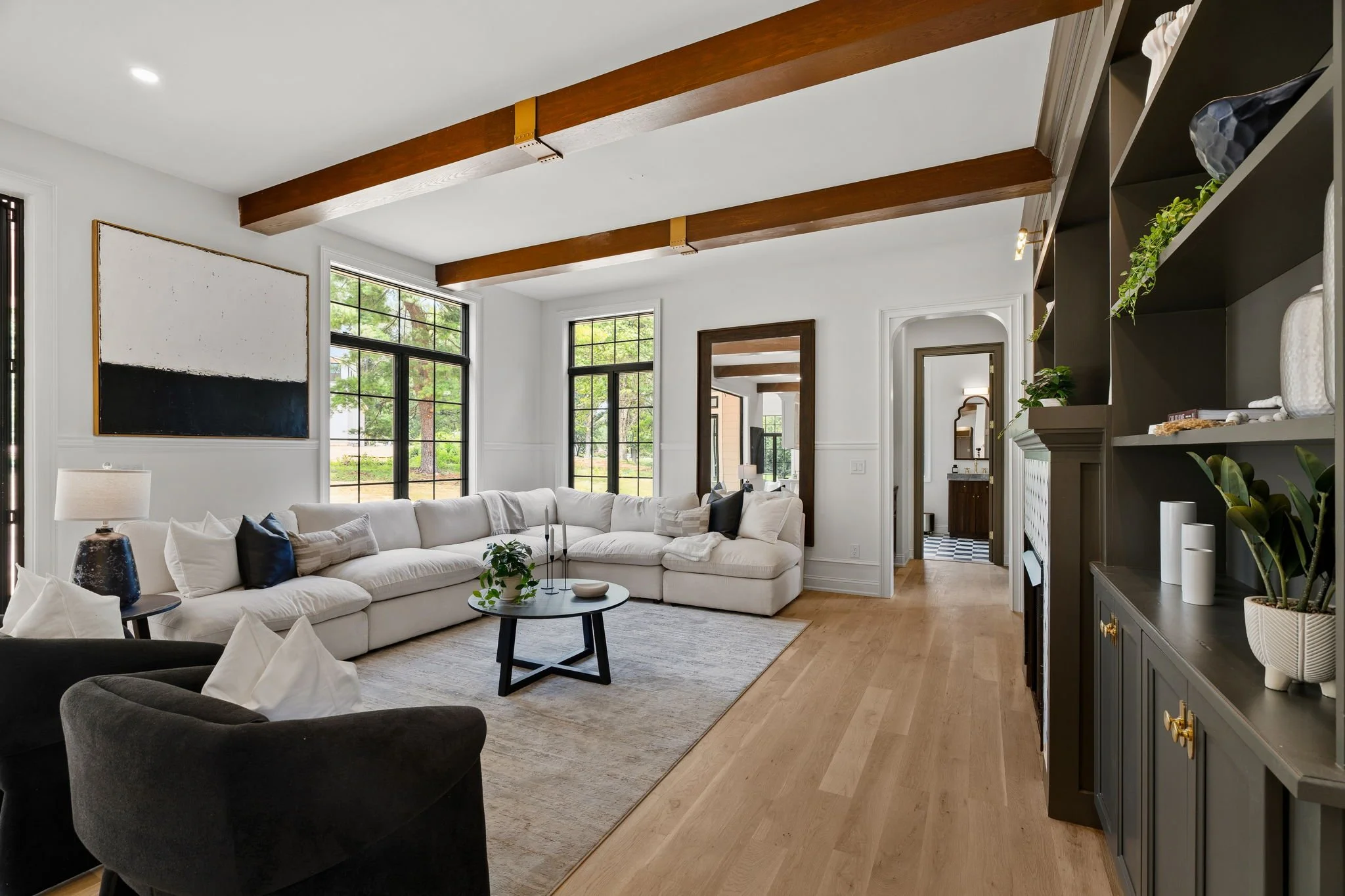24-web-or-mls-725-w-curry-dr.jpg