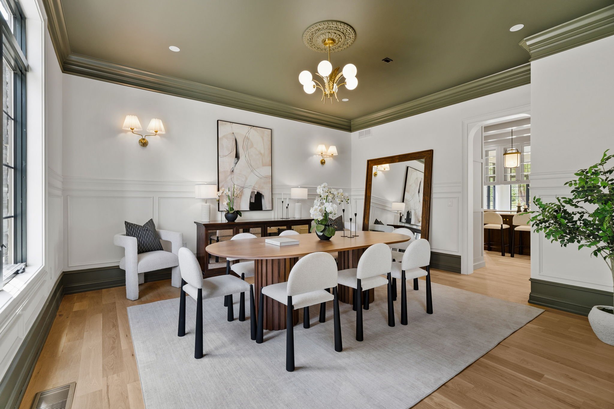 18-web-or-mls-725-w-curry-dr.jpg