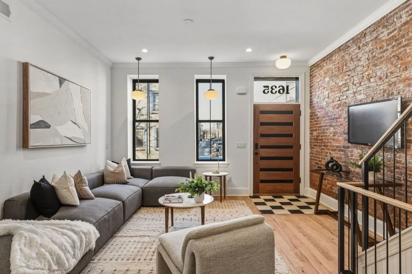 1635 S. 5th looking fresh ✨ 📸 | @kirstreahle