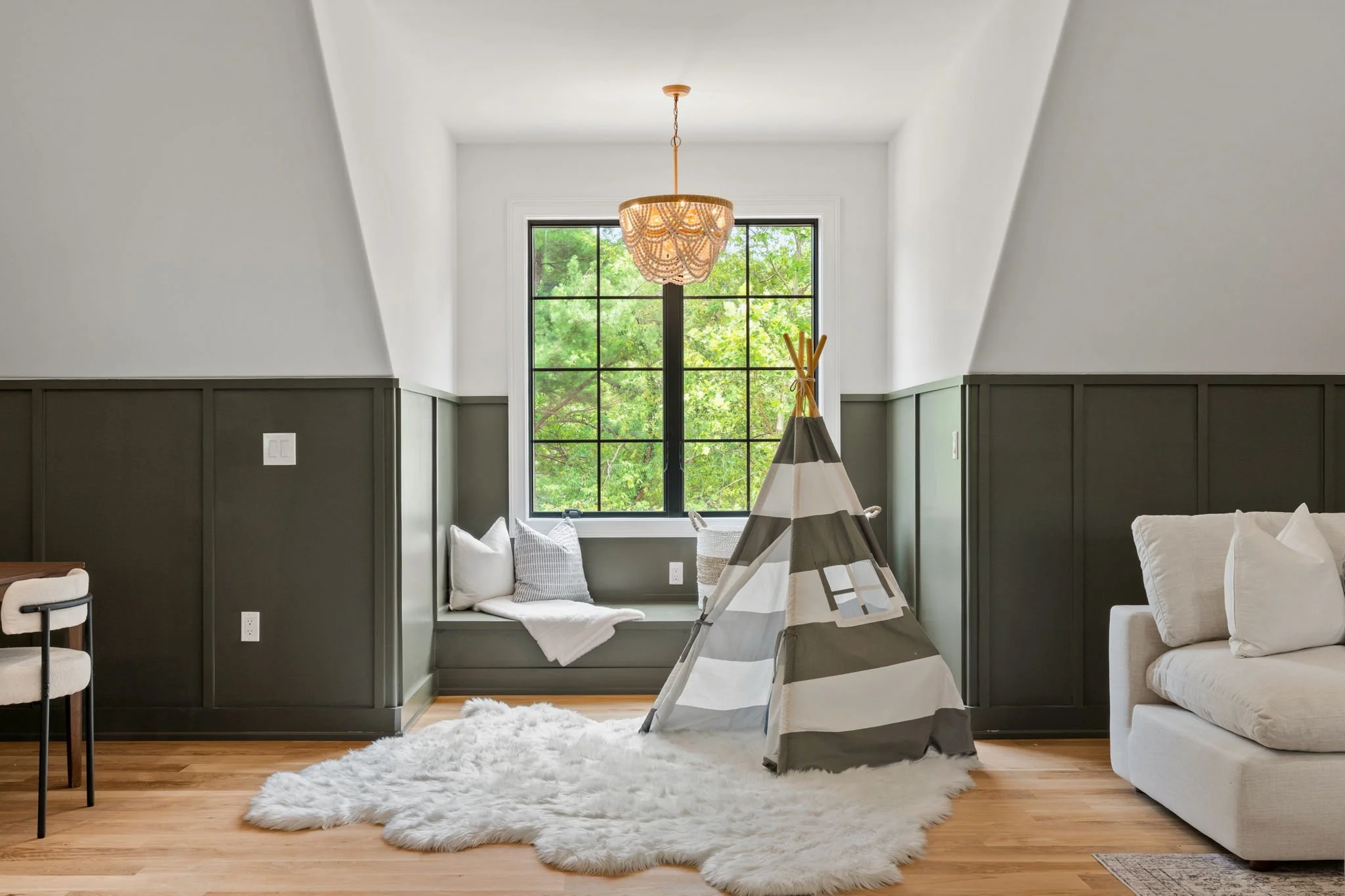 101-web-or-mls-725-w-curry-dr.jpg