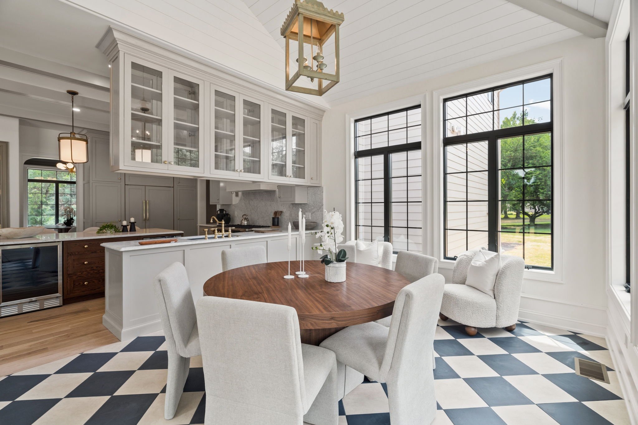 42-web-or-mls-725-w-curry-dr.jpg