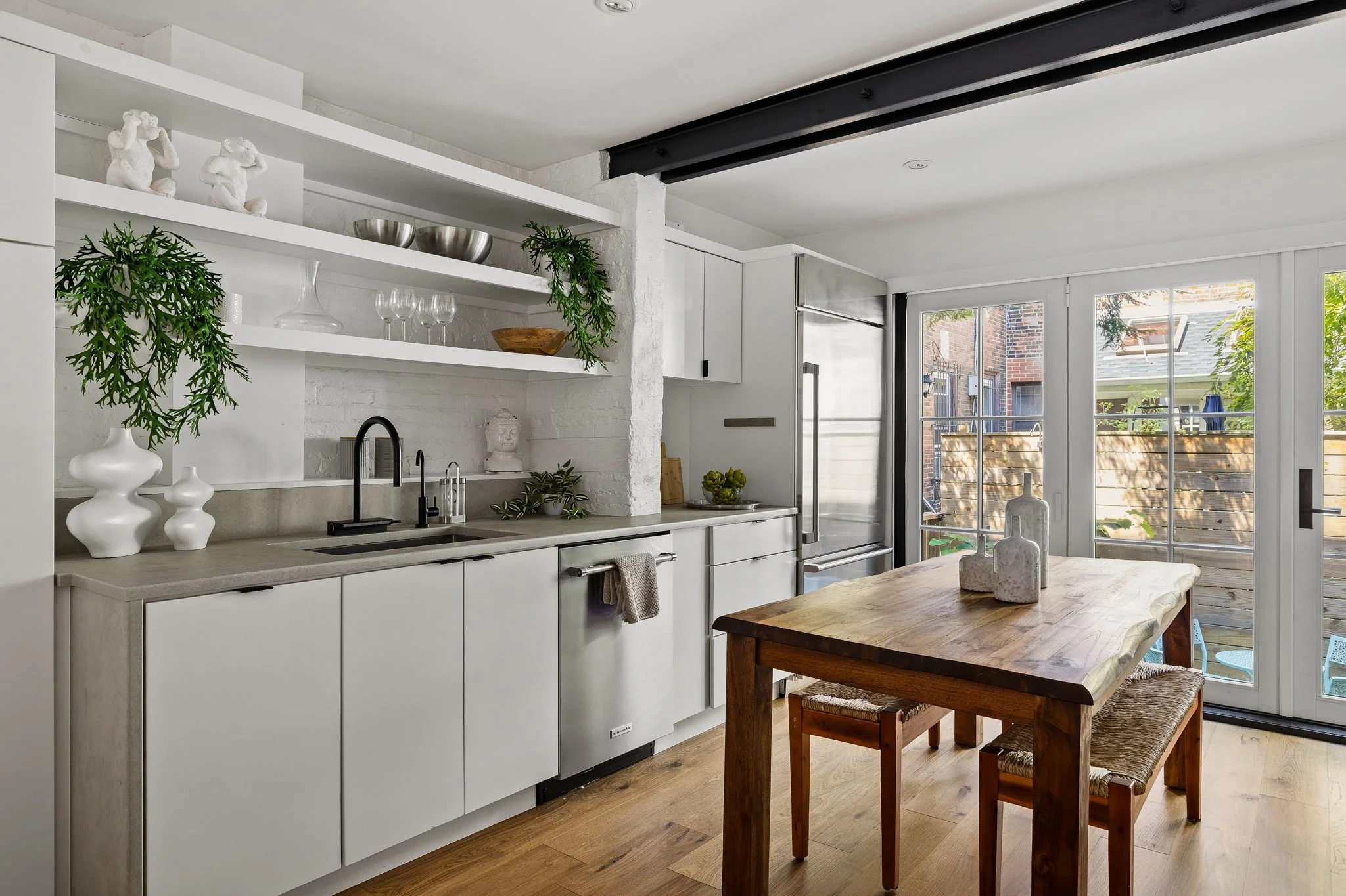 20-web-or-mls-320-s-iseminger-st.jpg
