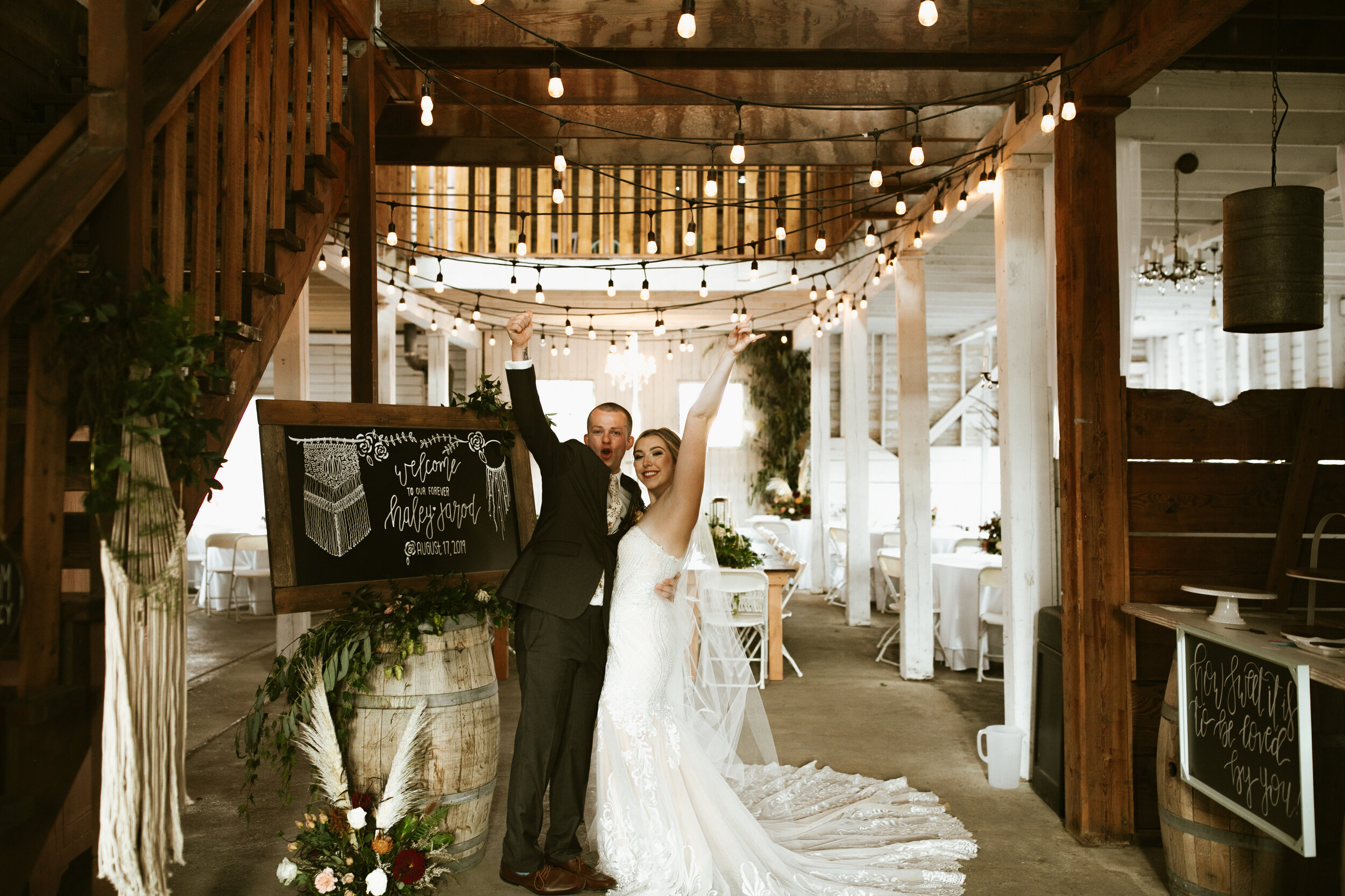 Palouse Knot Barn Spokane Wedding Cassie Trottier Photography_0296.jpg