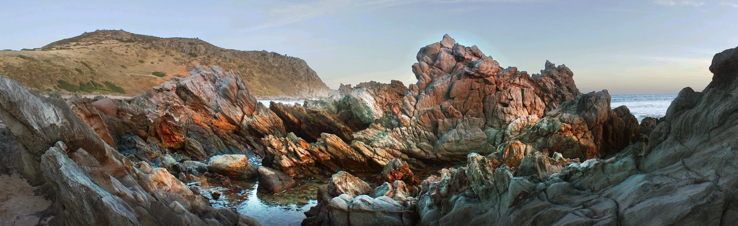 Weatsern face of the Bluff.jpg
