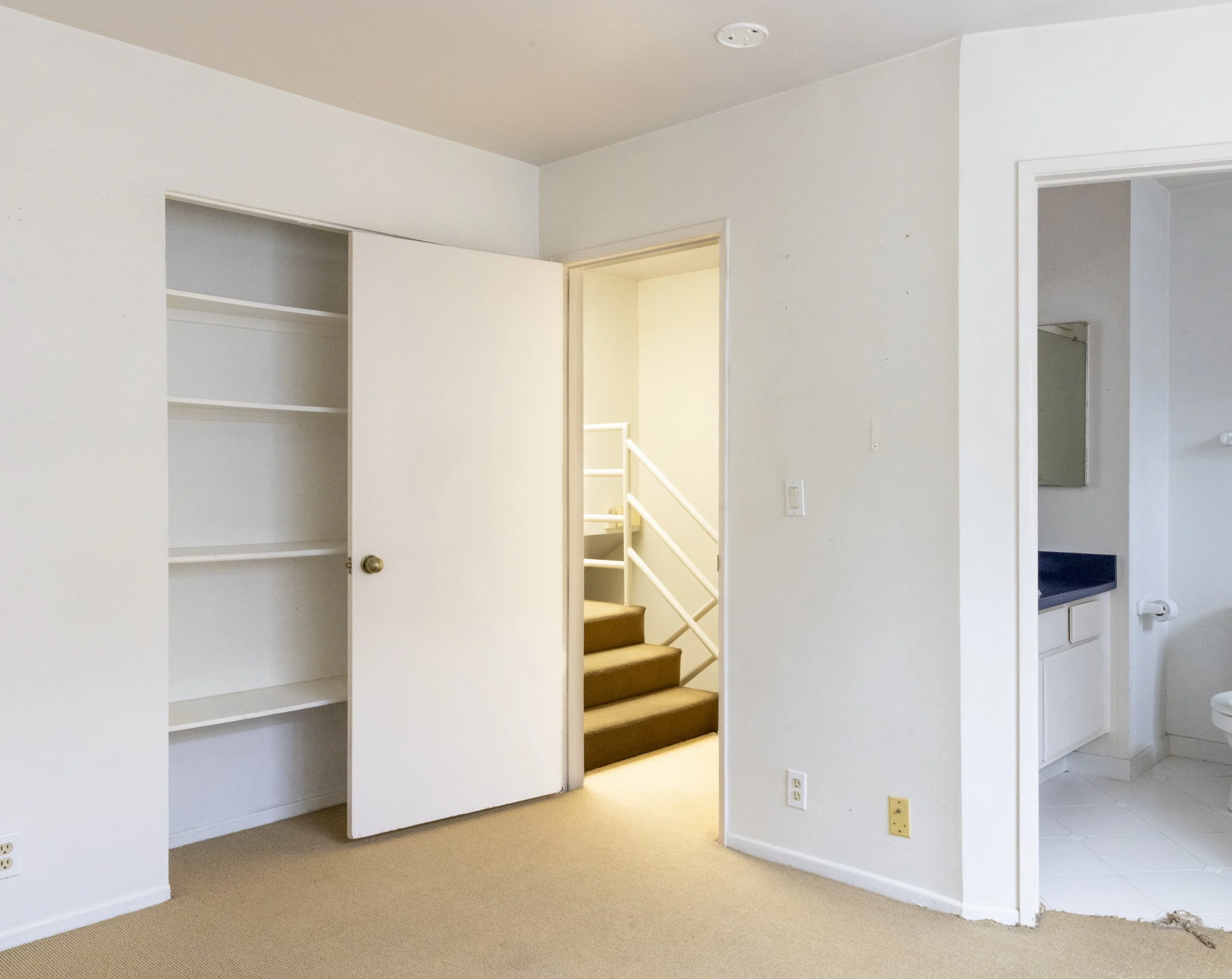 10-36 Navy St Venice_K230829.jpg