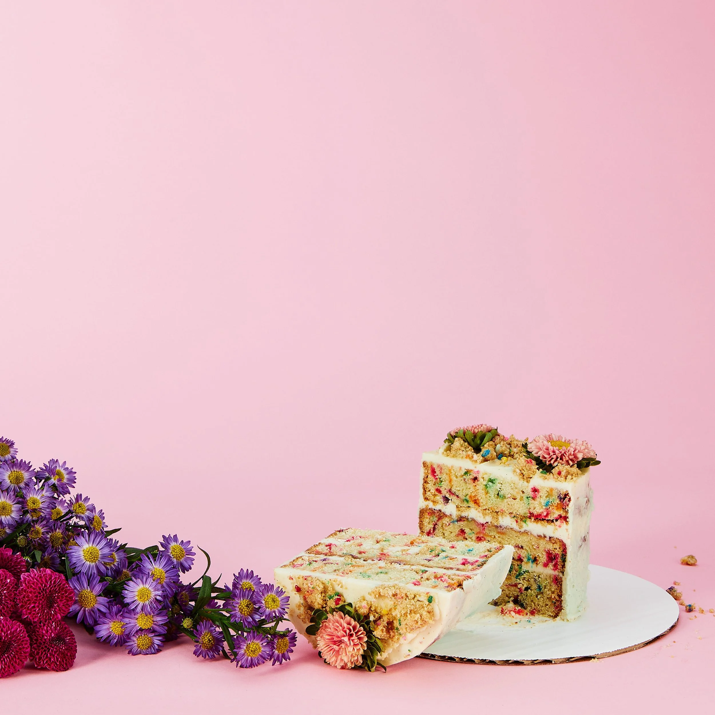 Cake and Flower Bouquet (Saturdays only)