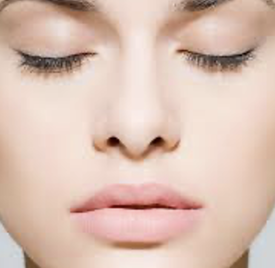 Les huiles essentielles de la peau. Indispensables mini miracles