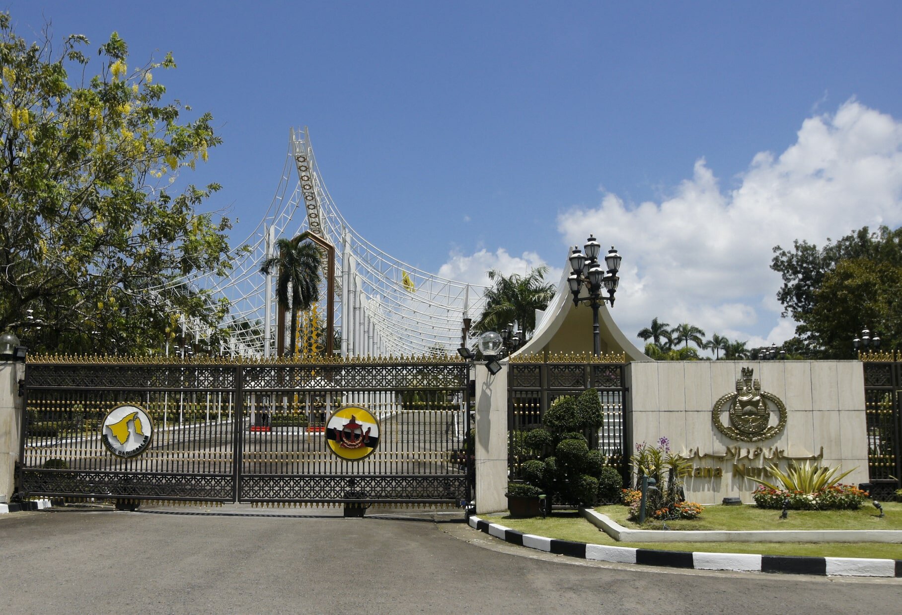 istana tour dan travel