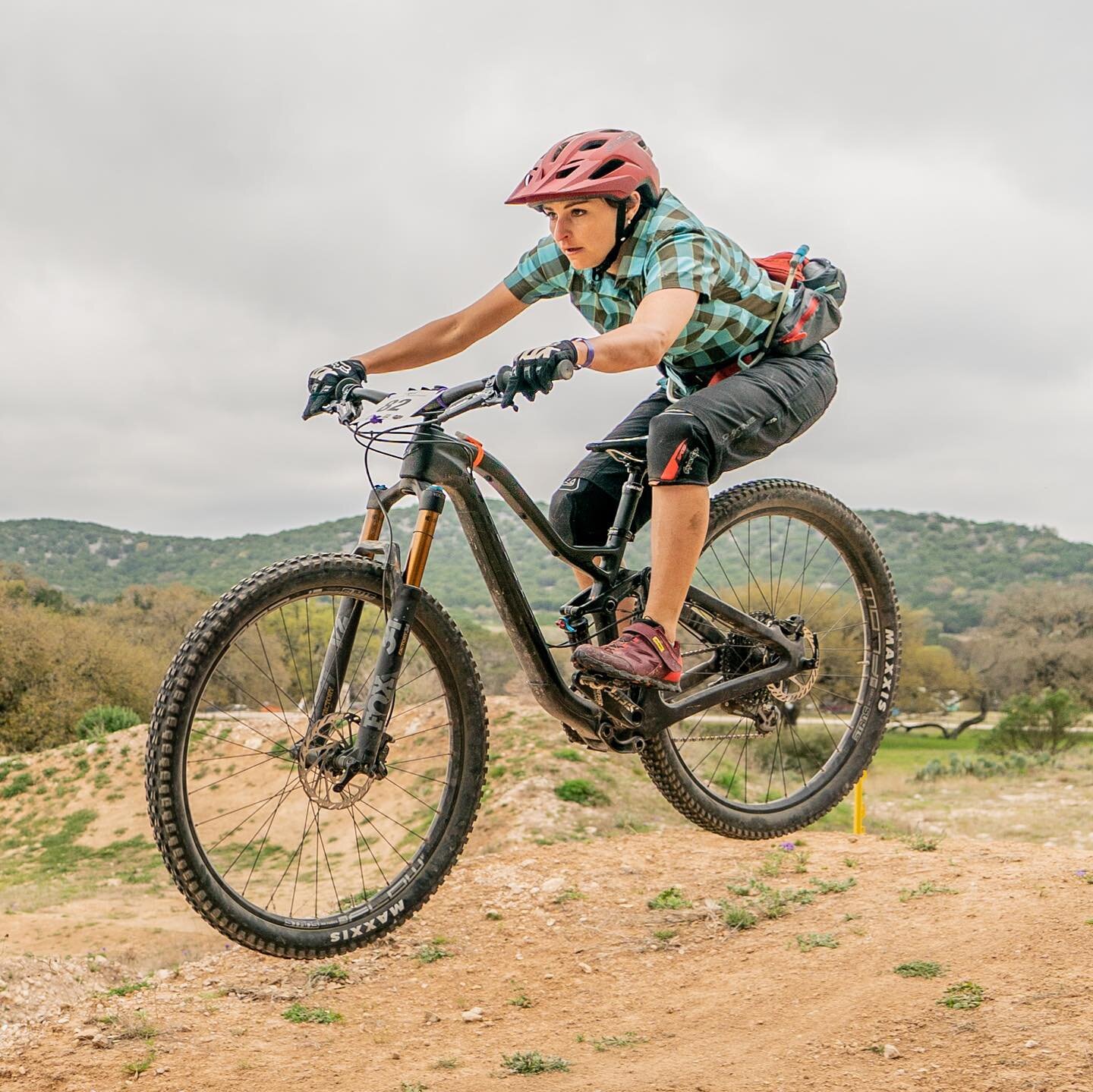 Ladies and gentlemen don&rsquo;t forget to set your clocks forward tonight and signup for the Hill Country Eagle Enduro! We are less than a week away from Round 4 🚀 Reg Link In Bio | #set #southernendurotour #hillcountryeagleenduro #campeagle #mtb #