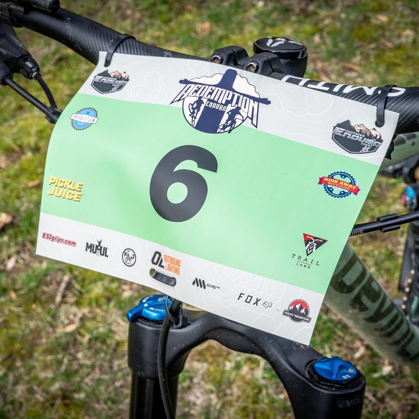 🚨 Stoke Reminder 🚨 we are only 6 DAYS away from racing the Redemption Enduro at The Great Passion Play trails! Also, check out how good these number plates look on the Devinci Spartan from @revbikerepair 👌🏻 👌🏻 | #SET #southernendurotour #redemp