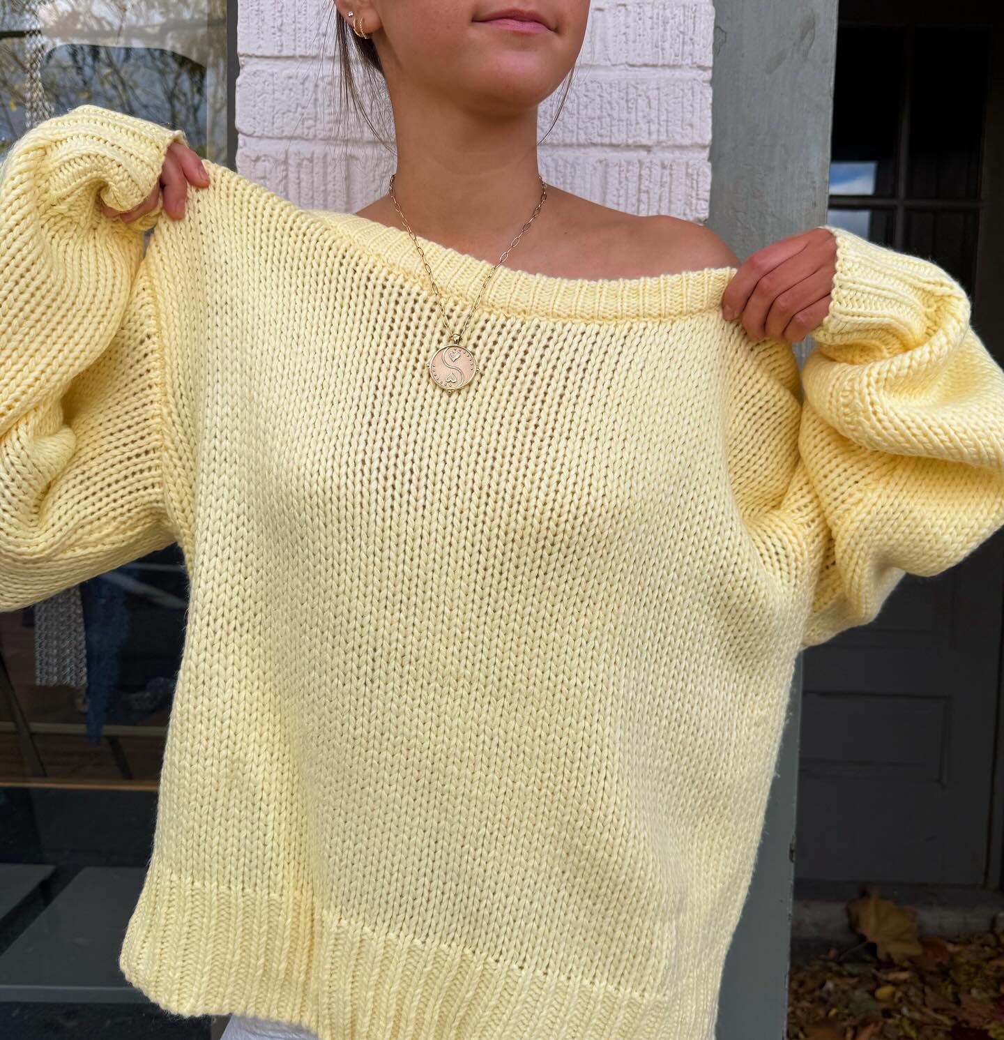 oversized sweaters all season long ⭐️🍯🍂

Stop in and shop trending styles like our best selling off the shoulder sweater, open 10-6 today 🤭

#retail #boutique #trending #style #fashion #psu #pennstate #pennsylvania #college #collegefashion #goingo