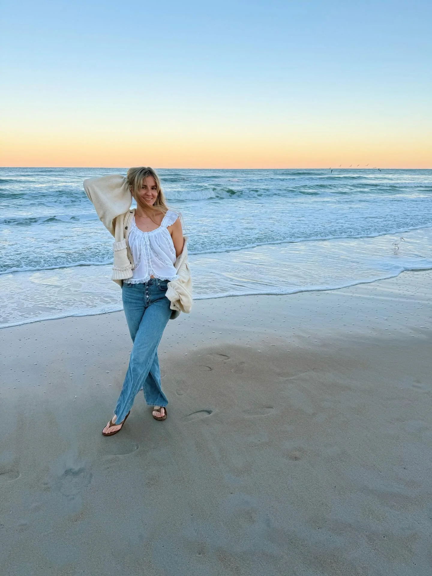 tfw your whole outfit is from @connectionsclothingsc 🤭

Shop your favorite brands like Free People, Lucy in the Sky, Boys Lie, and more at Connections! 

#psu #boutique #shopsmall