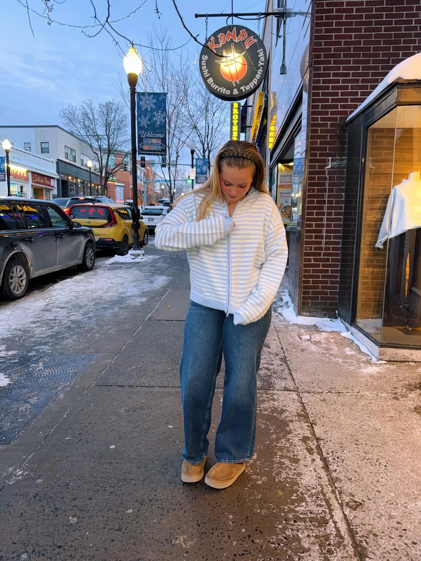 these new zip up hoodies are just what your closet was missing
🩵🤍

made with super soft fabric and an adorable stripe design, avaible in store now in baby blue and cream! 

#newarrivals #boutique #psu #statecollegepa #springfashion