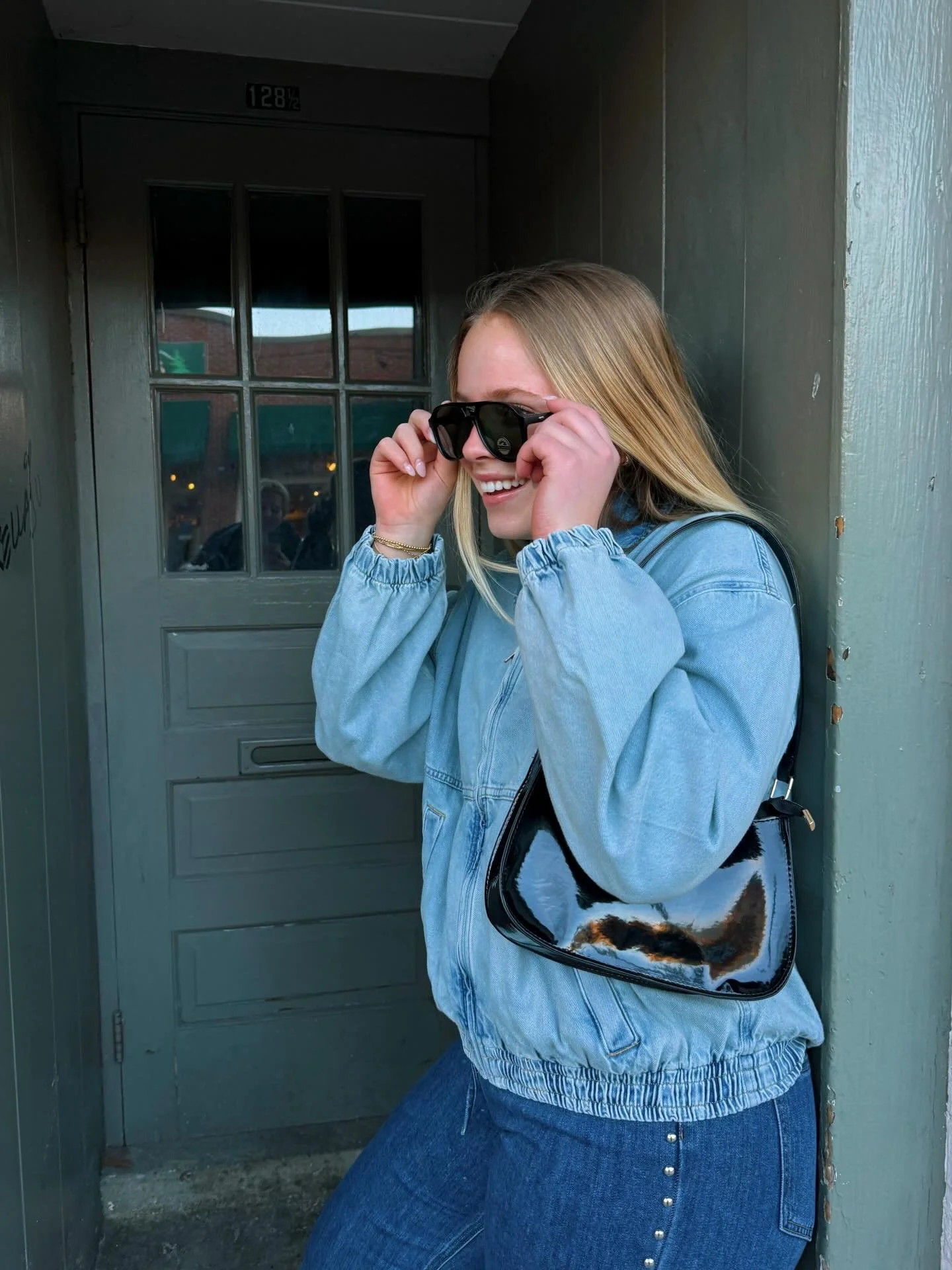 this @freepeople jacket might be the newest staple in our closet ⭐️

Shop the perfect transitional pieces for spring now! 

#boutique #newarrivals #freepeople #psu #statecollegepa