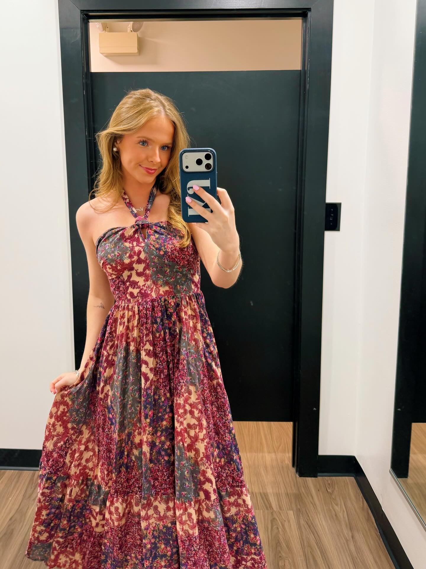 It&rsquo;s officially sundress season 🌺

whatever the occasion, shop your summer dresses at Connections 🤍

#psu #boutique #sundress #summerfashion #newarrivals