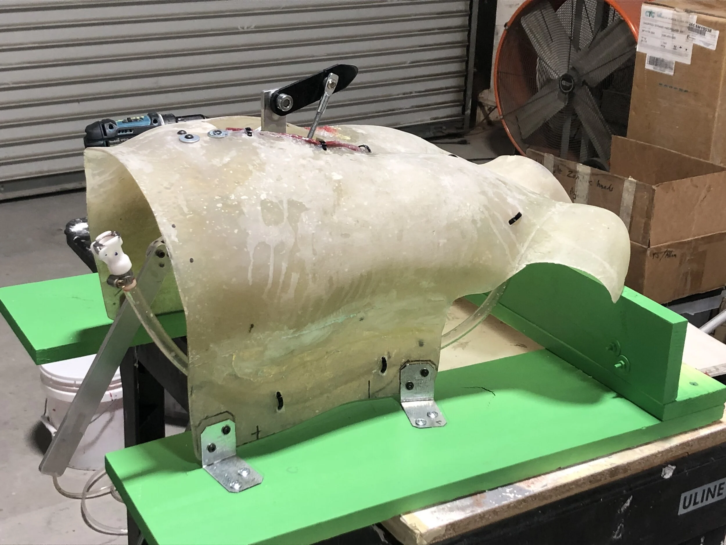 the understructure. Mechancial rig and blood rig.