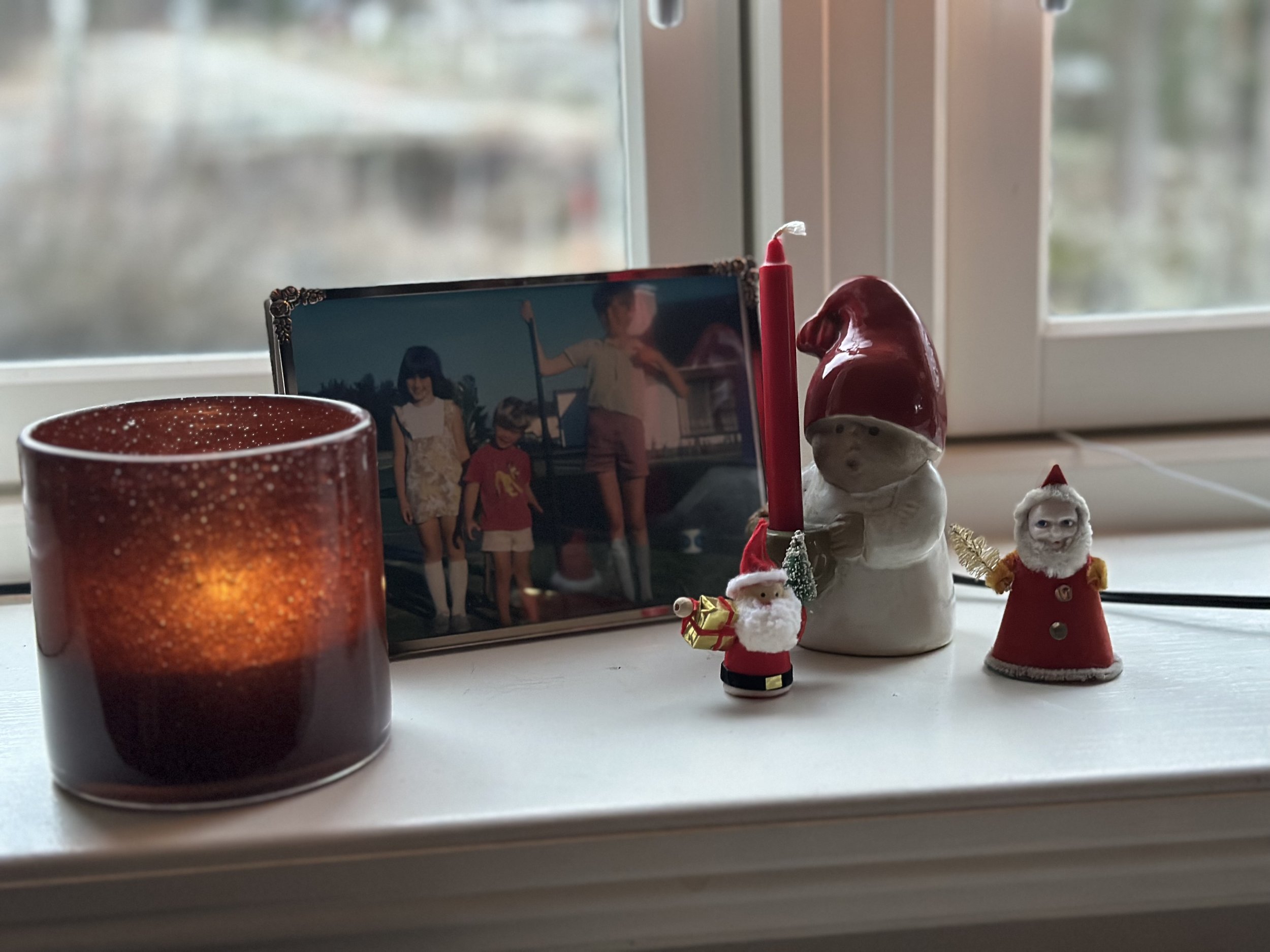 Första advent och jag vaknar ensam. 