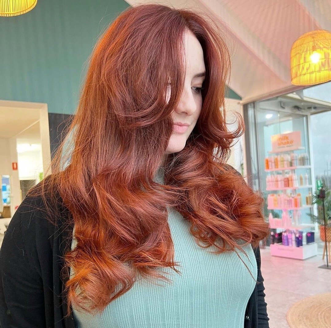 ⁠
Vibrant copper colour + blow out style = our new fav combo! 🥰⁠
⁠
Thank you for sharing your #MilkshakeColour @rebel_at_heart_hair_boutique 💕⁠
⁠
#milkshake #milk_shake #milkshakehair #zoneconcepts #healthyhair #haircare #blonde #curls #waves #blon