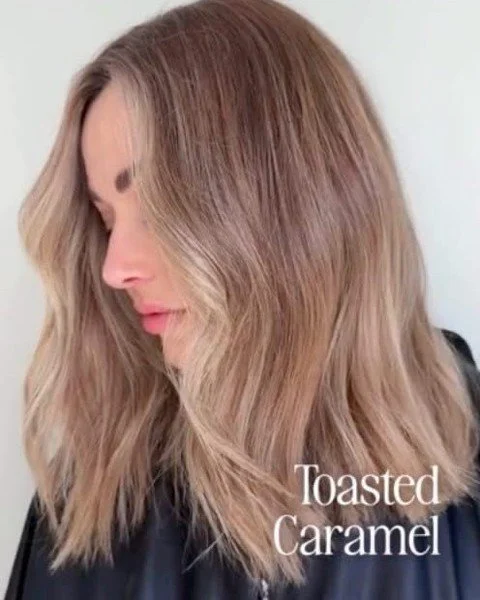 Three shades. One seamless finish. 🤌 

Serene by Sammie used three Creative Permanent Colours to balance depth, warmth, and brightness. 

Save the formula below for your next transformation!

ROOT: 6 + 6.1
MIDS + ENDS: 8.1 + 9.7
FACE FRAME: 9 + 9.34