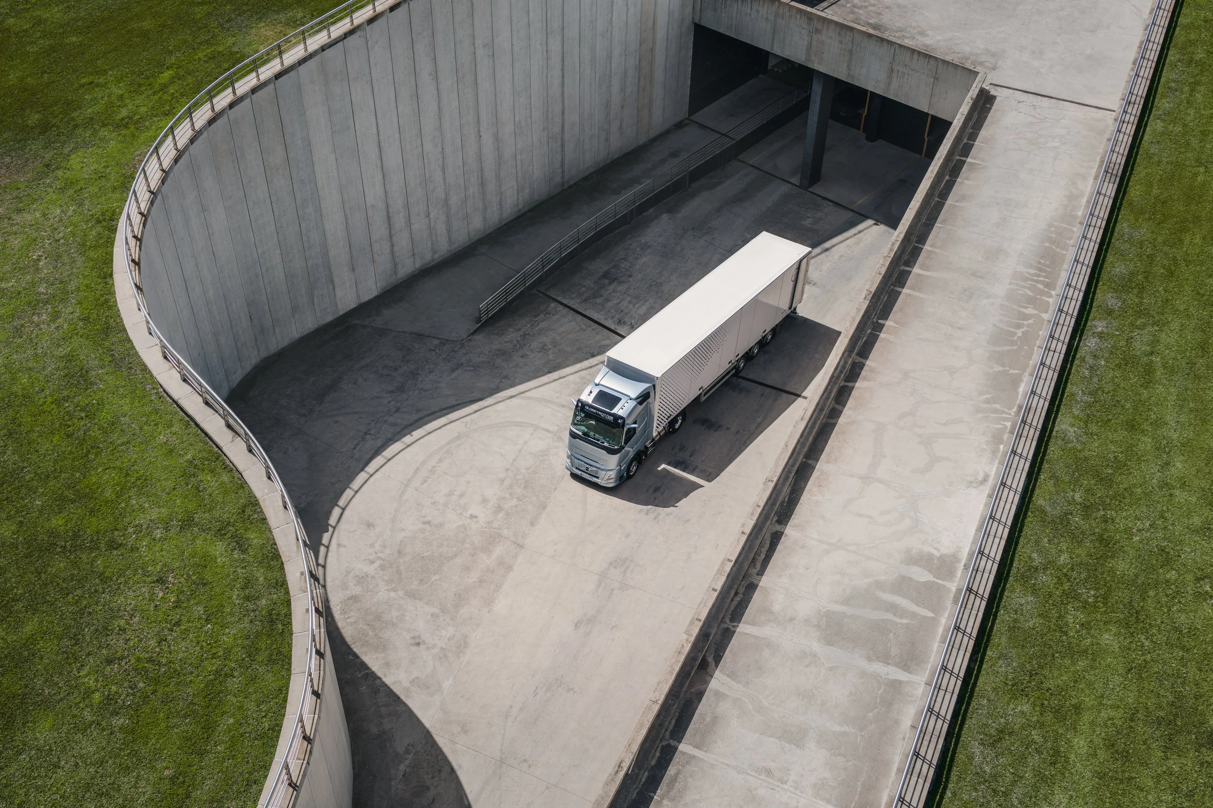 volvo_truck_DSC01713.jpg
