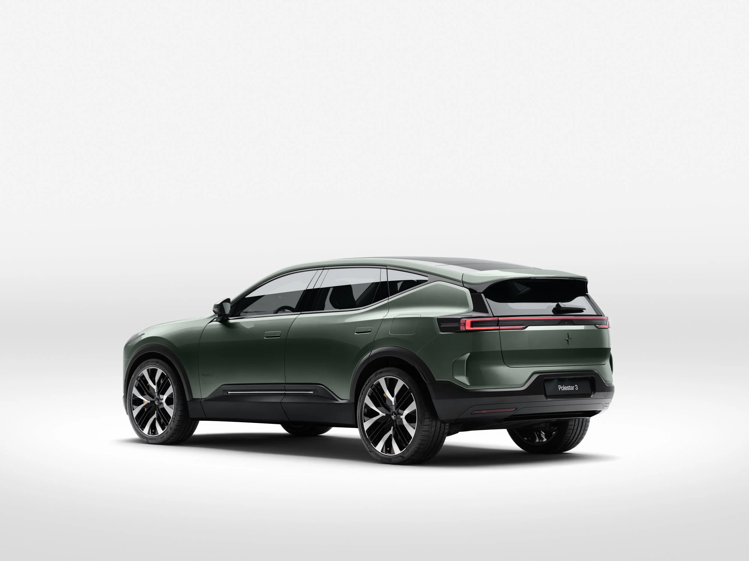 Polestar-250527-1182_MY27_Green_v003.jpg