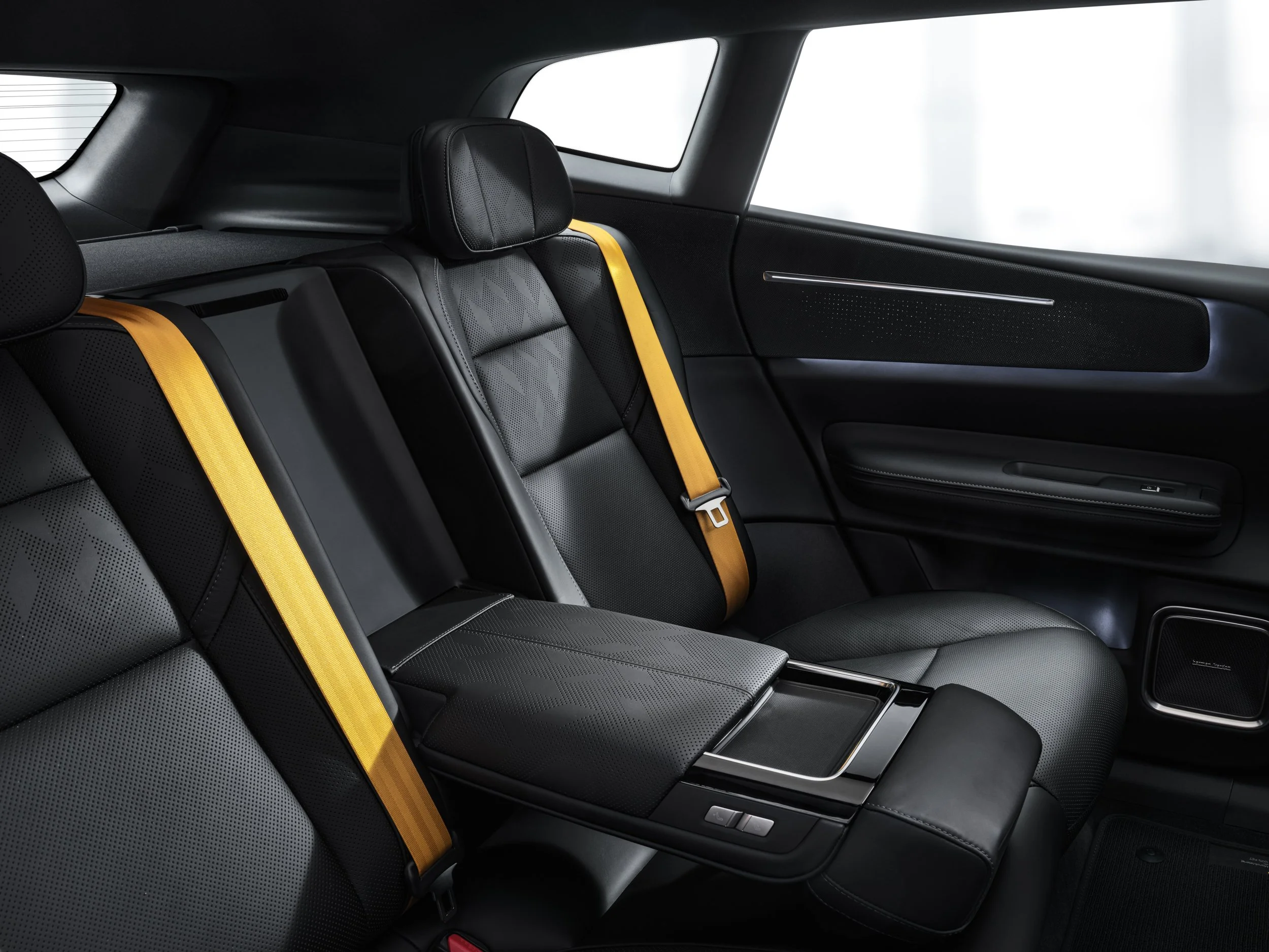 Polestar-260701-3391_v003.jpg