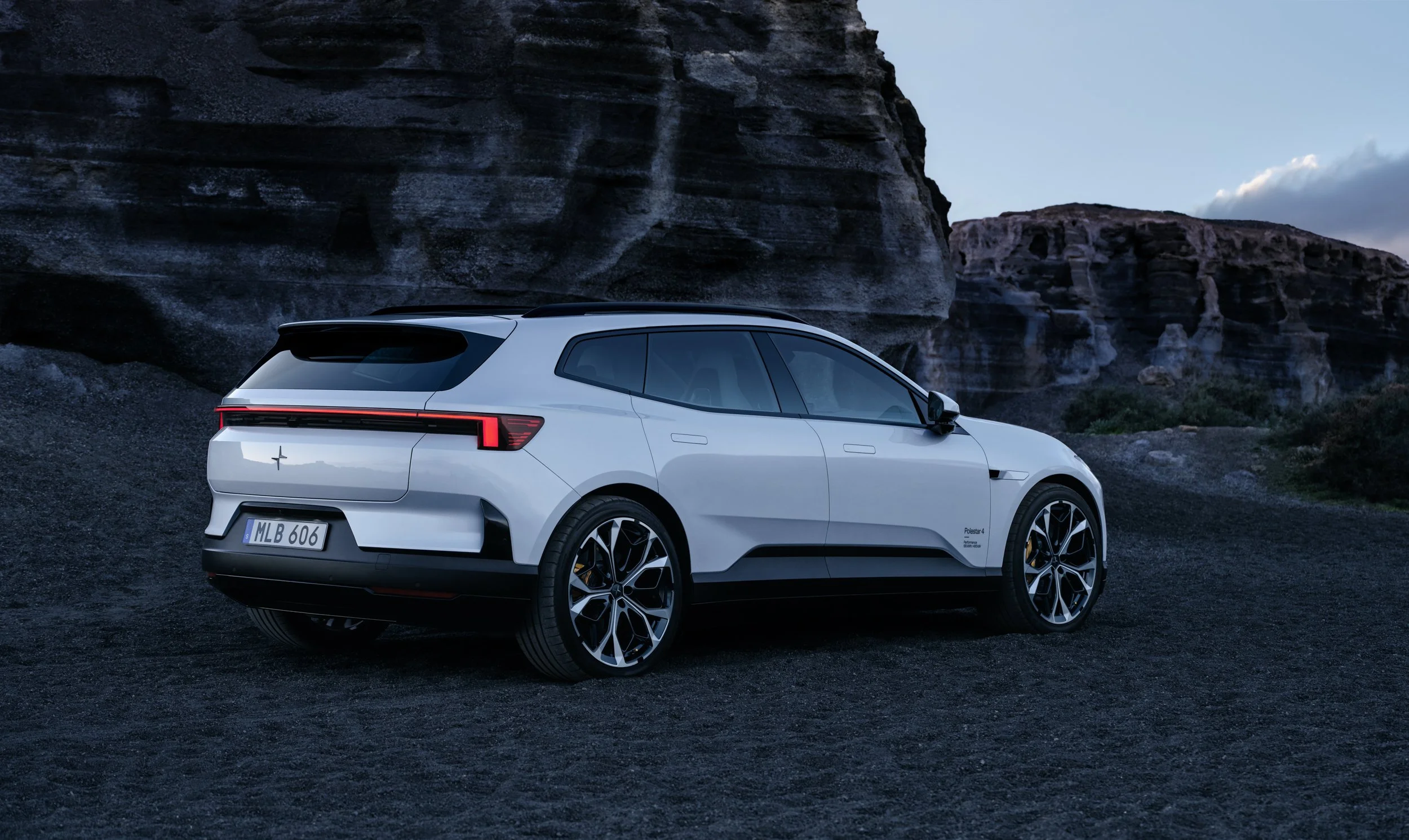Polestar-260126-2301_v005.jpg