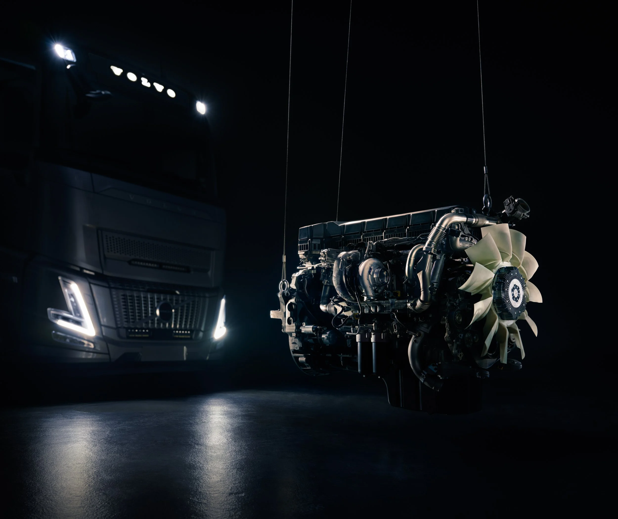 volvo_truck_P33XX_STUDIO0516.jpg