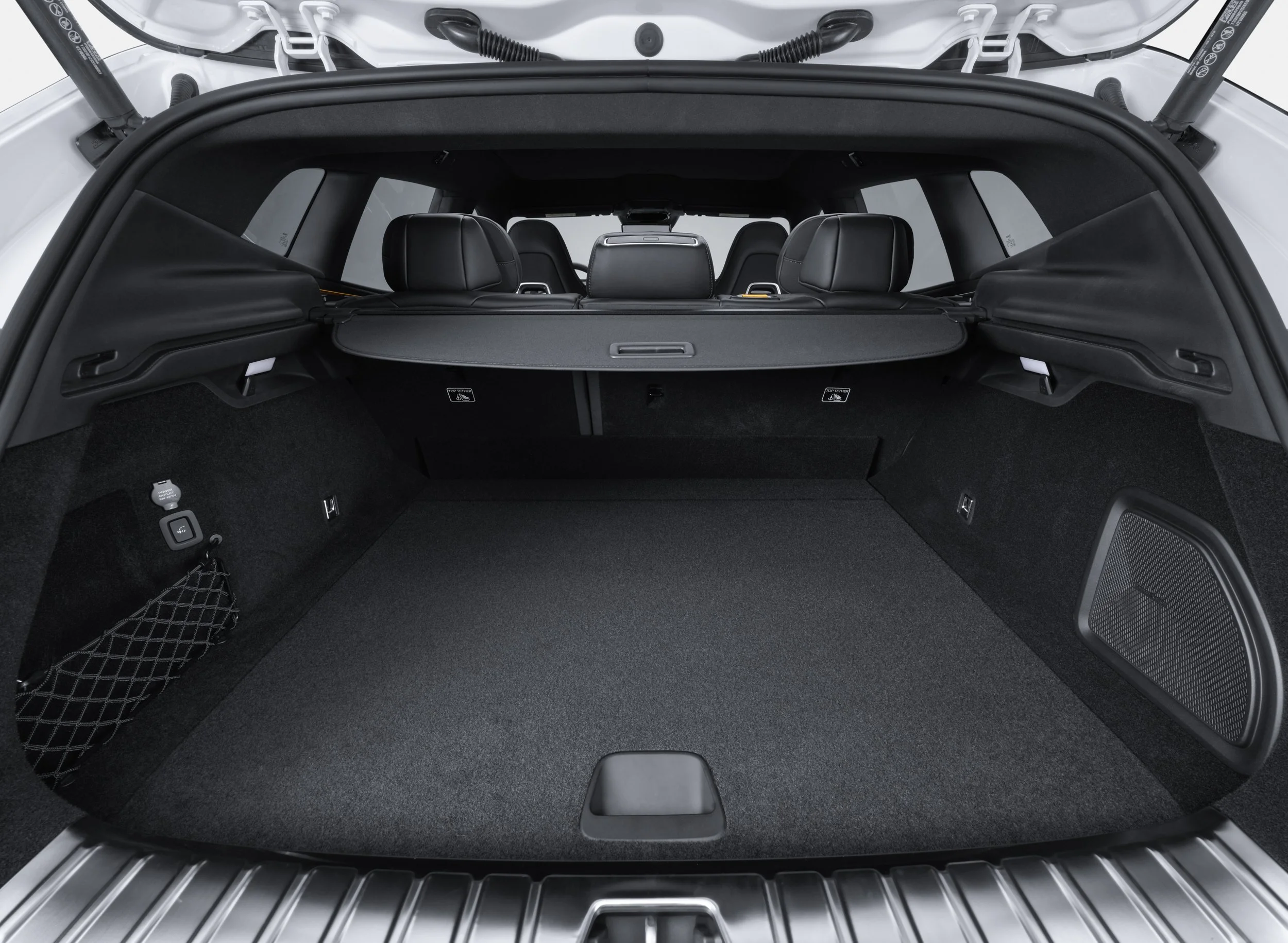 Polestar-260702-3608_v001.jpg