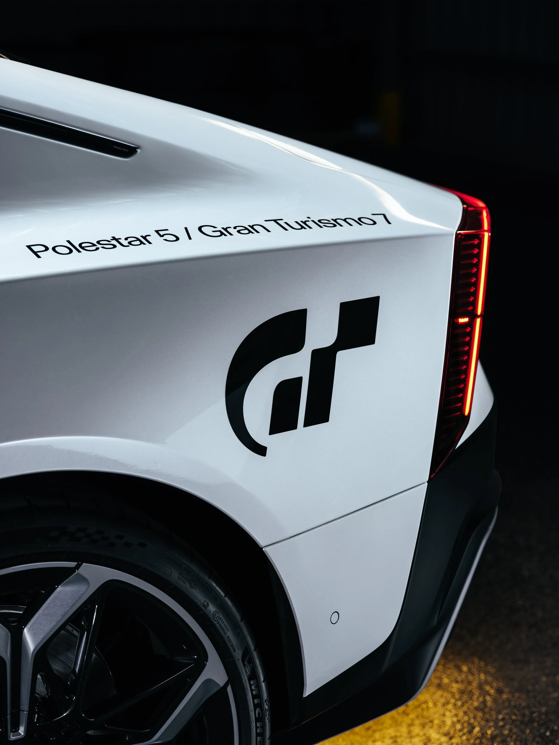 Polestar-251218-0130_v003.jpg
