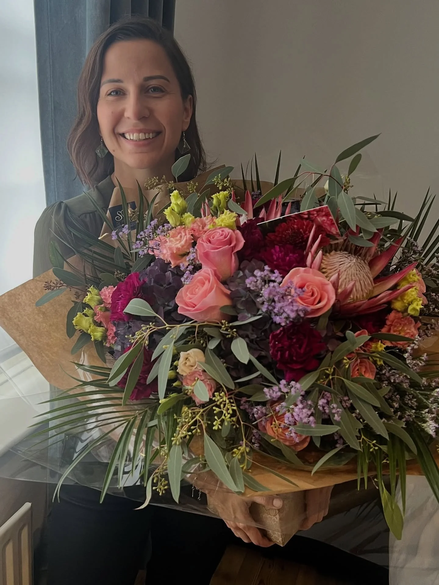 SIMPLICIDATE ❤️
 
One simple word for the energy of my 43rd Birthday! 🎂💐

Cuddles with Fofinha, lunching lunching with my Boo, walks in the rain, cake making &amp; a beautiful 💐 surprise from my mentor💛

I have a feeling 43rd year around the sun 