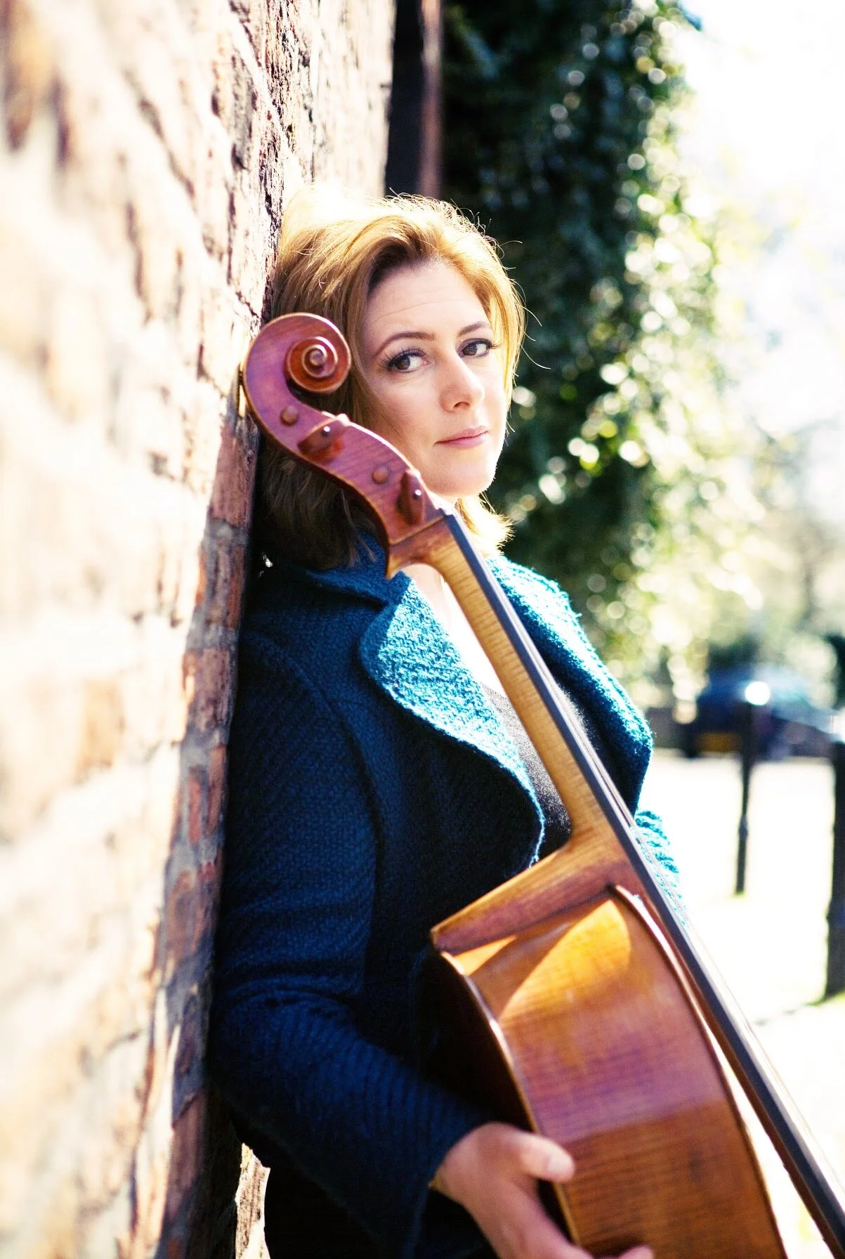 alexandra-mackenzie-cello-teacher-cellist-uk.jpeg