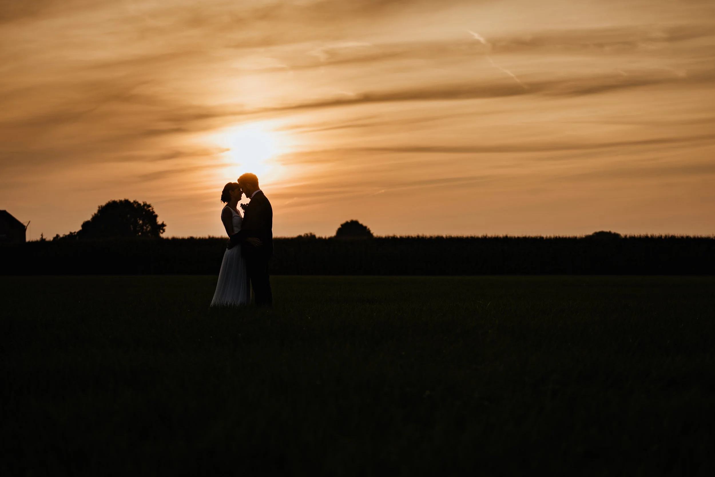 Waarom zou je een trouwfotograaf inhuren? Het vastleggen van onvergetelijke momenten !