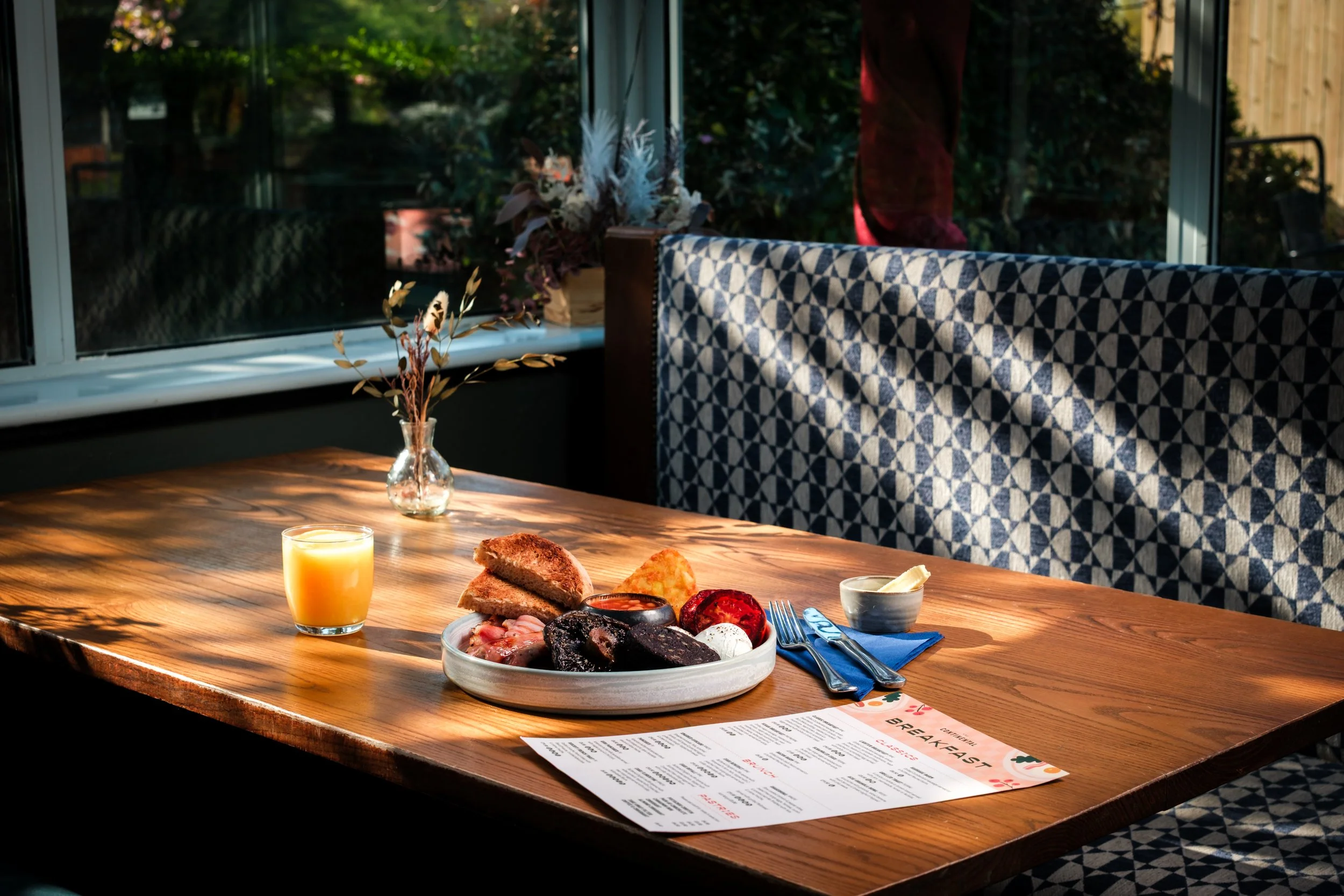 Conti Brekkie-6.jpg