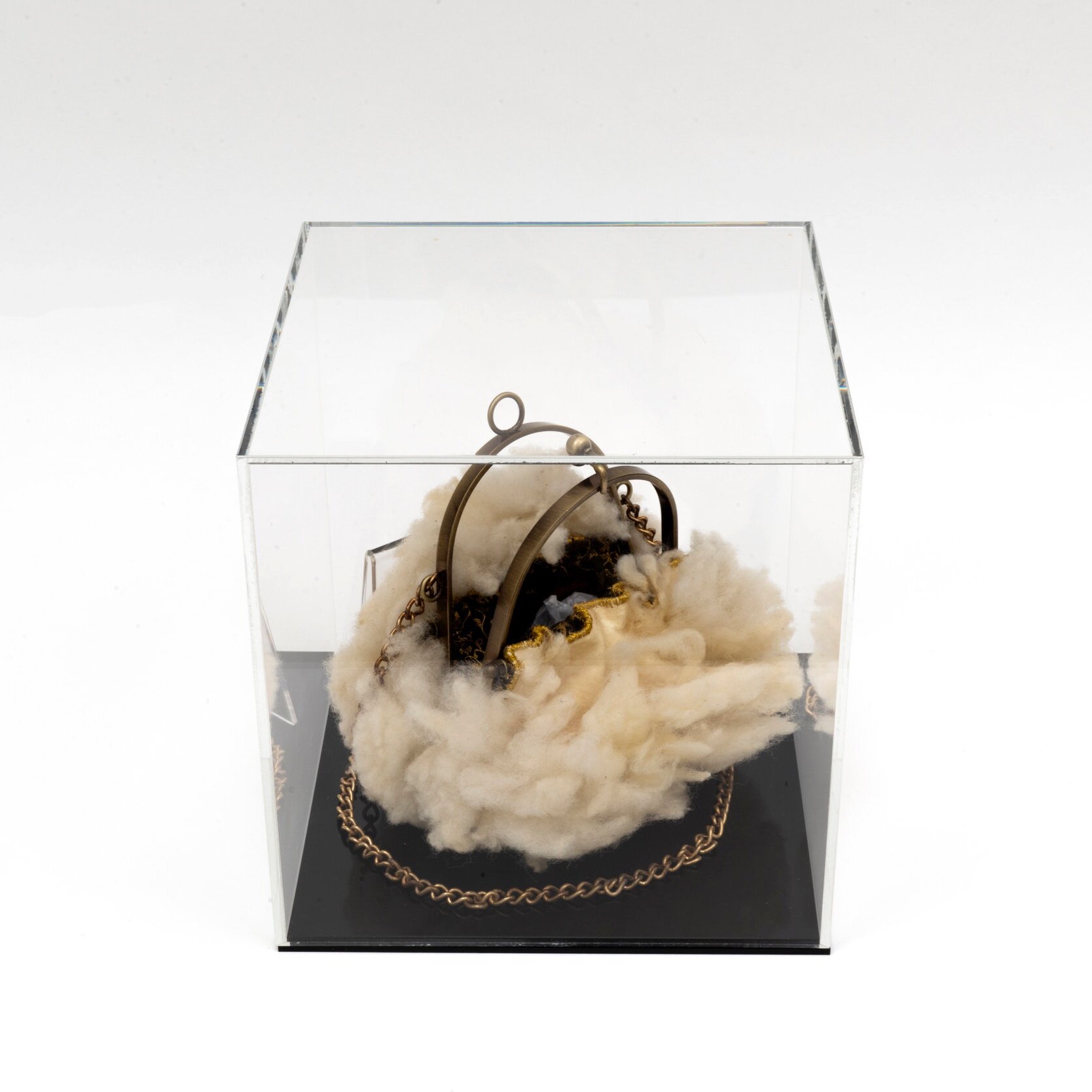 ELPIDA HADZI-VASILEVA: INSIDE BEAUTY