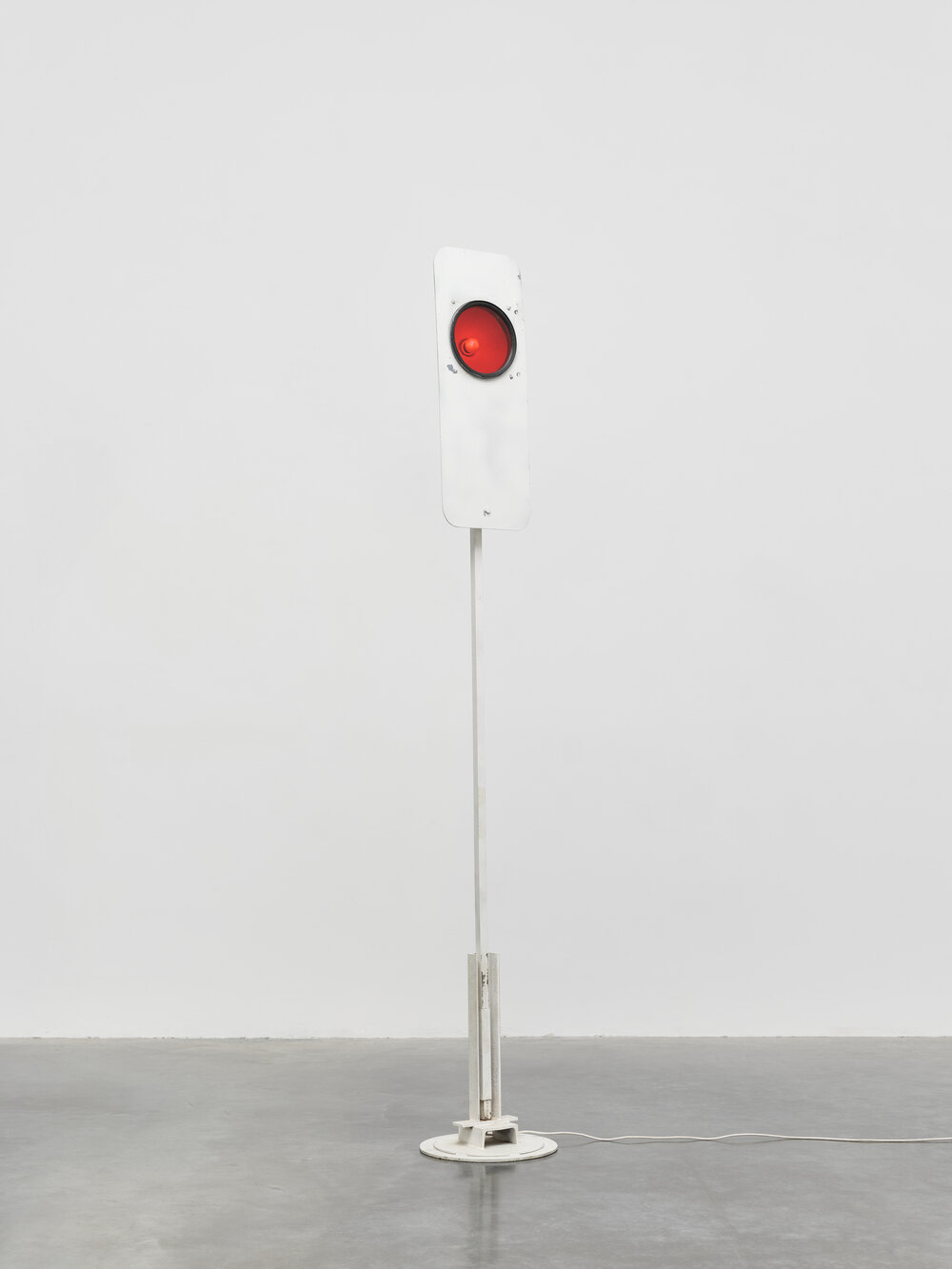  Signal, 1964.  Painted iron, electrical circuit and light 993/16x1415/16 x1415/16 in.(252x38 x 38 cm) © Takis Foundation.   Photo © White Cube (Theo Christelis) 