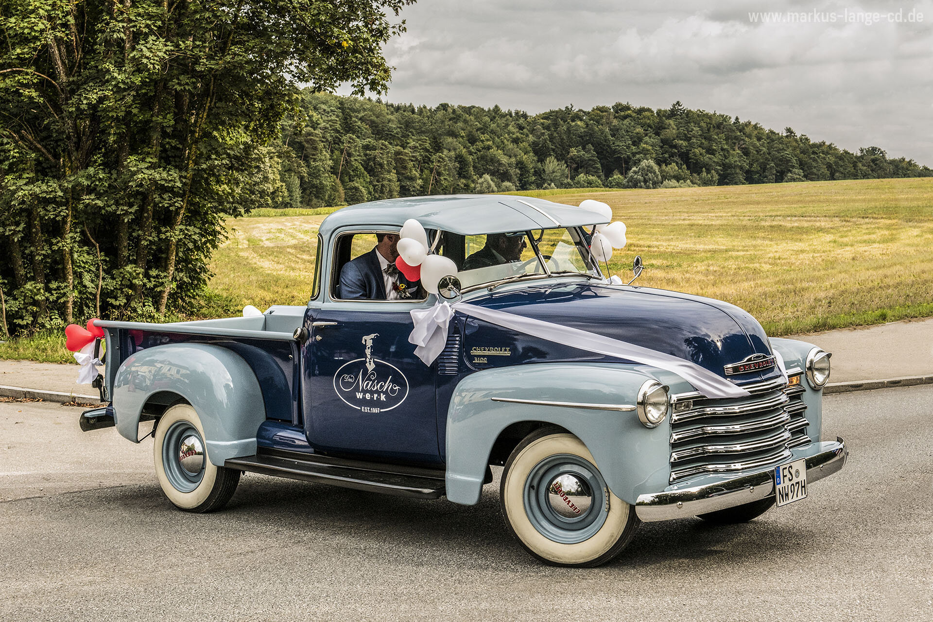 Folien-Design für einen Chevy Pickup 3100 von 1950, genutzt als Lieferwagen für Hochzeits-Torten.