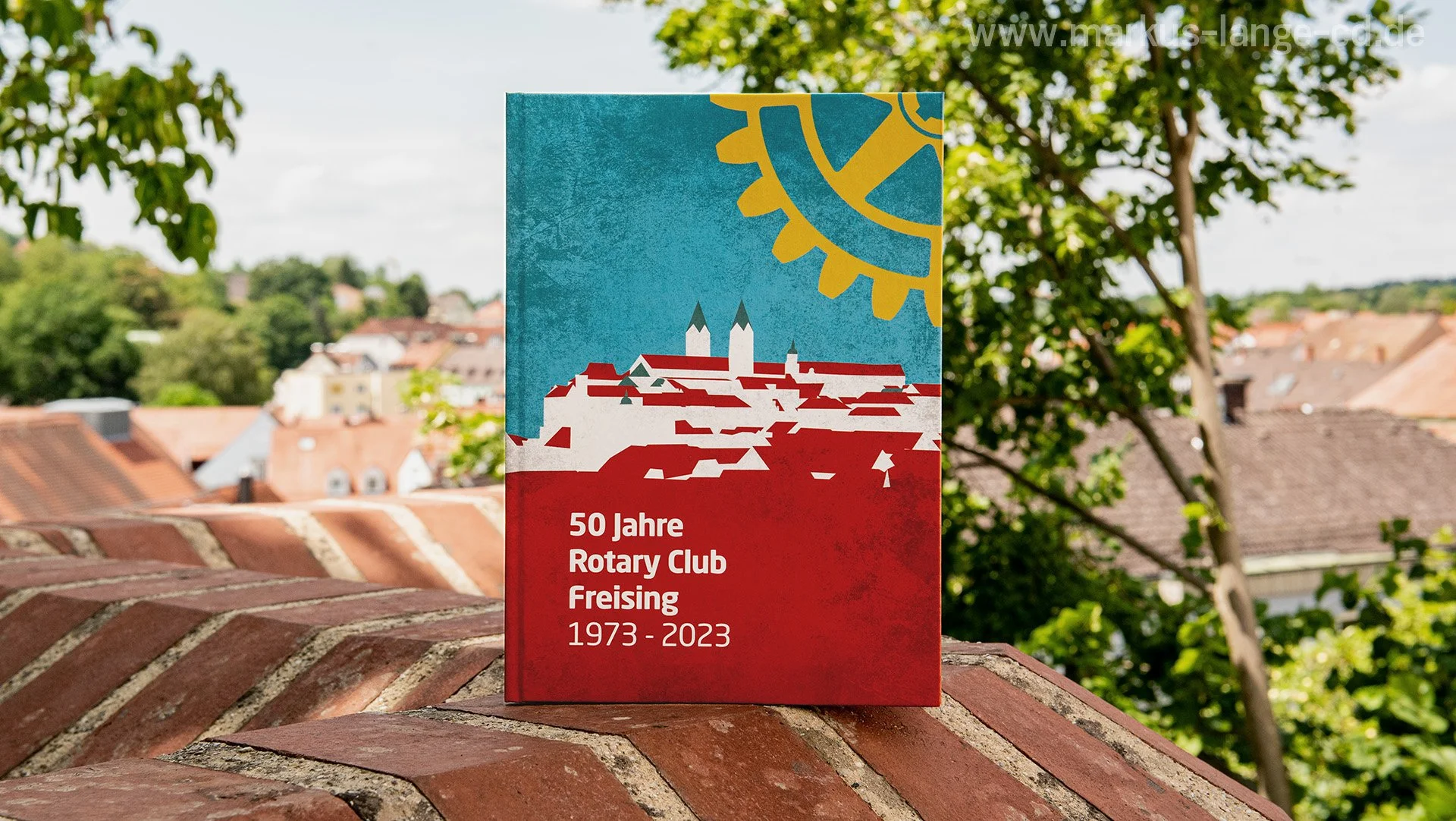 104 seitige Festschrift zum 50-jährigen Bestehen des Freisinger Clubs. Komplettgestaltung, Satz, Druckvorbereitung und Produktions-Organisation