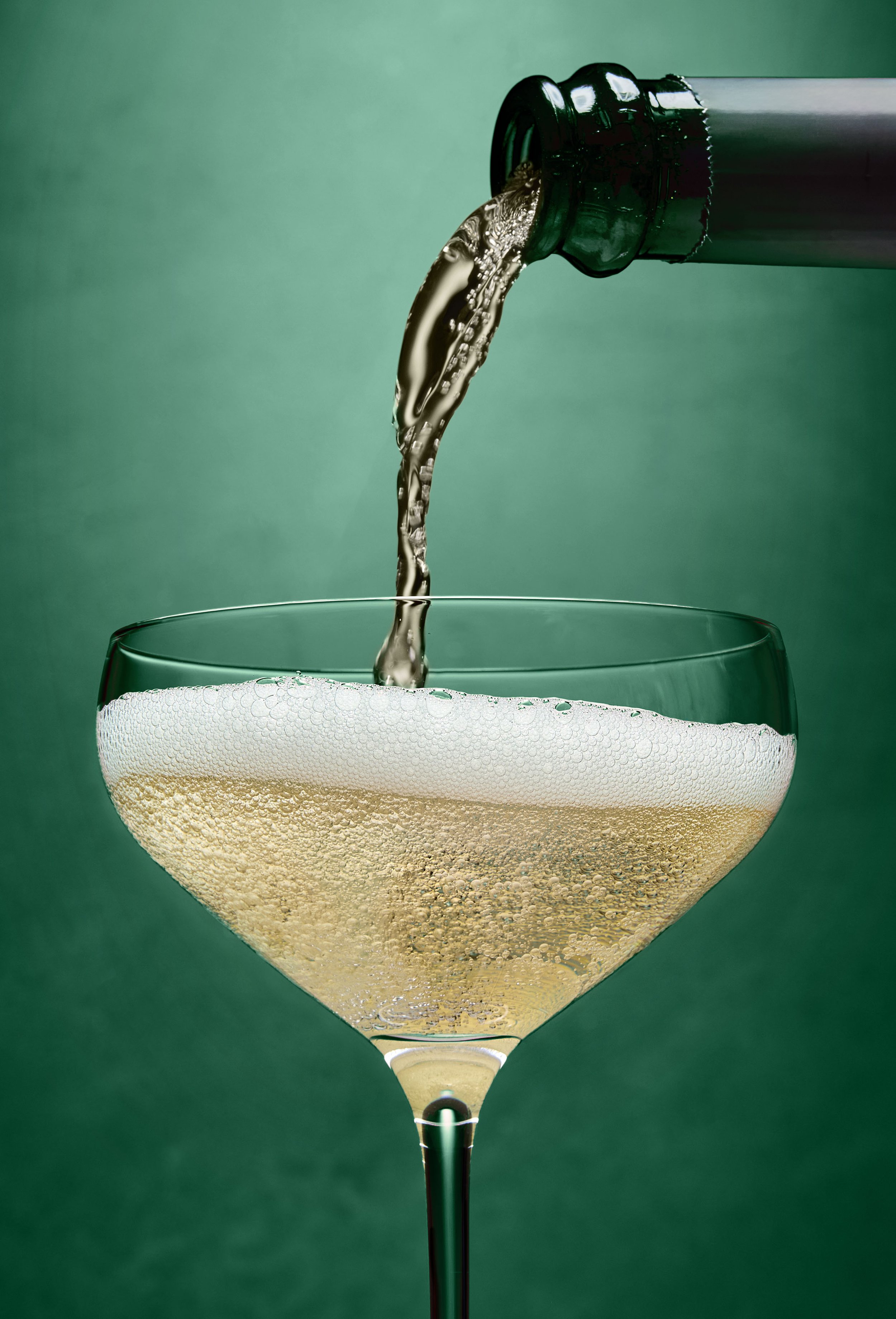 SHOT 1: POUR OF FIZZ_103_LAYERS_G.jpg