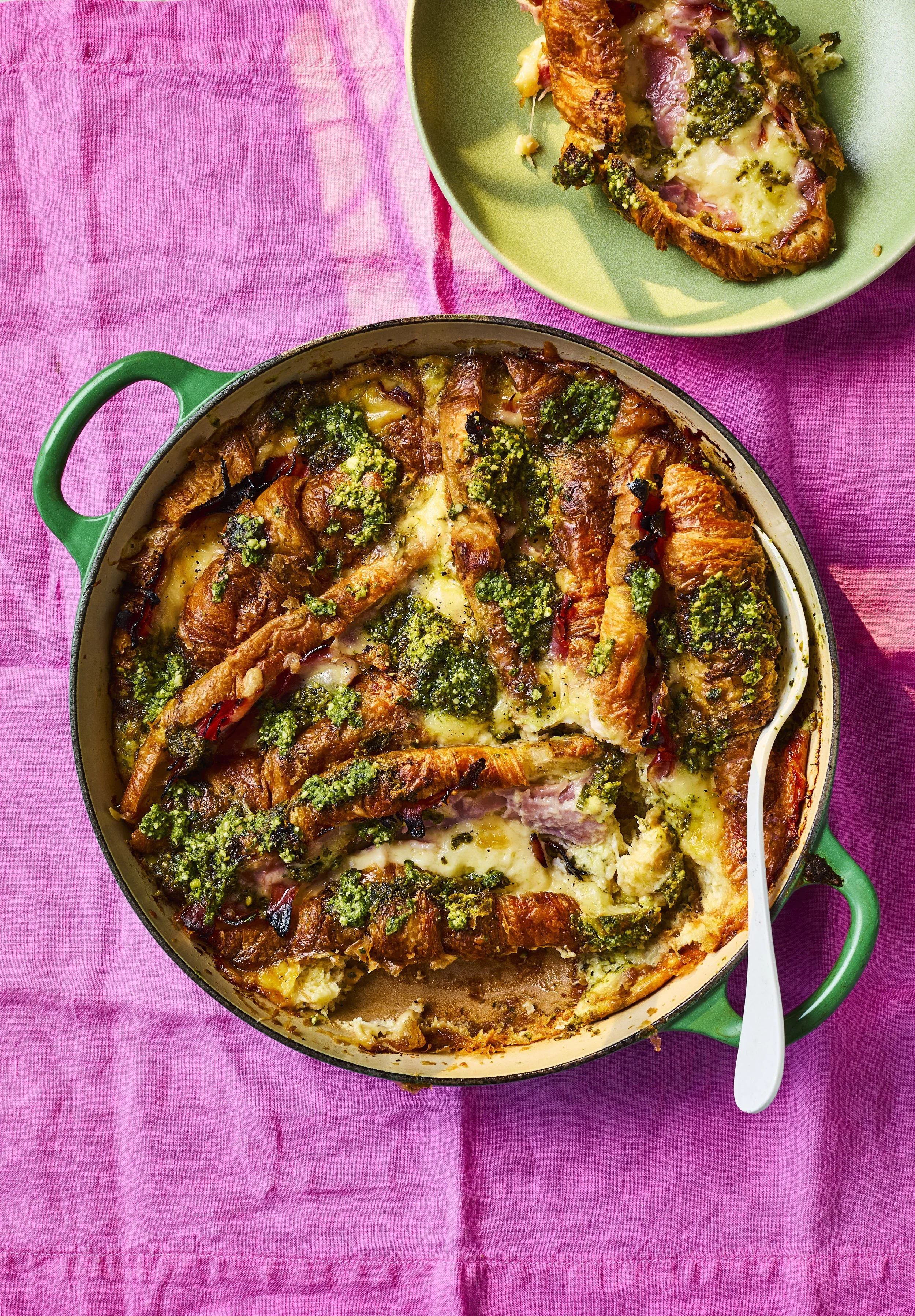 Shot 4 - Ham, cheese & pesto croissant bake_06.jpg