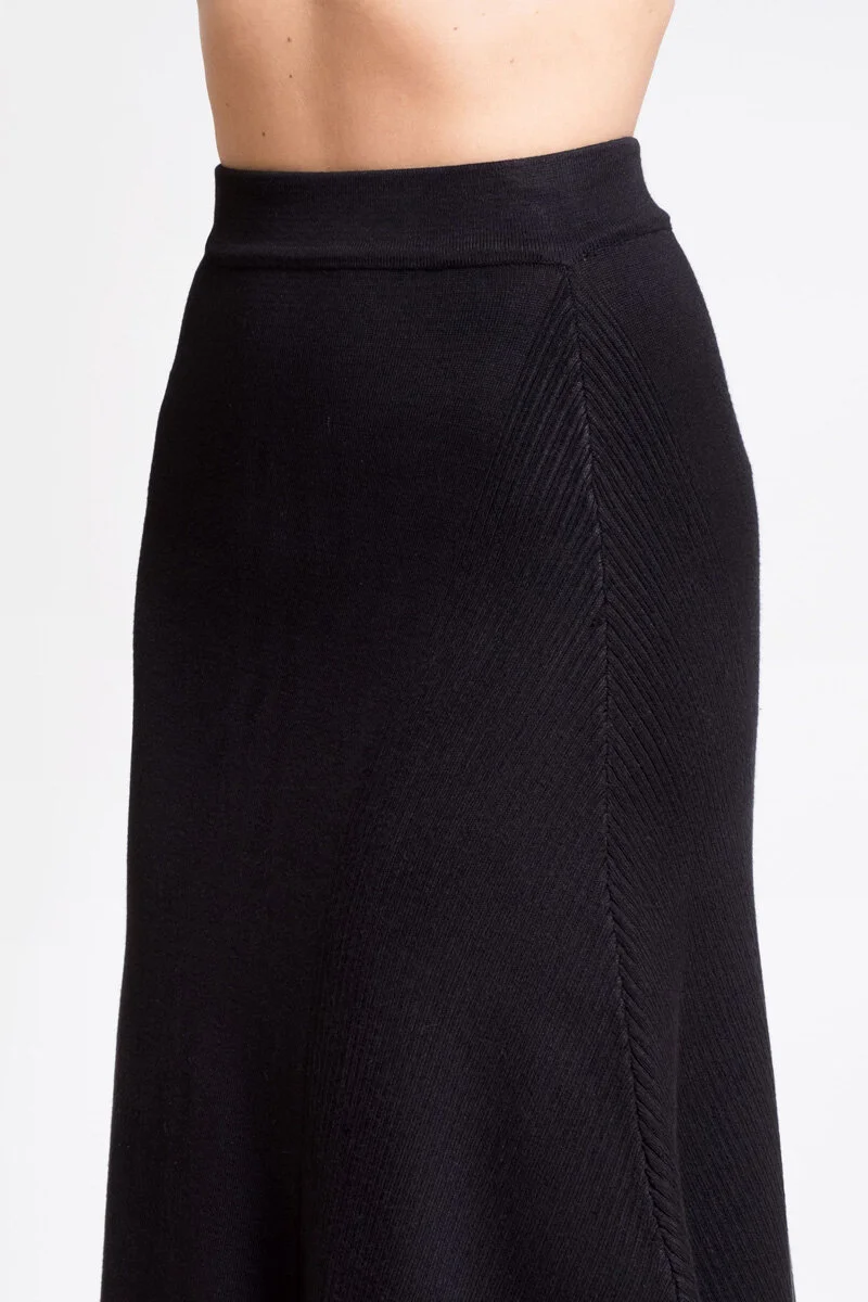 Melissa-Araujo-Milah-Skirt-detail.jpg