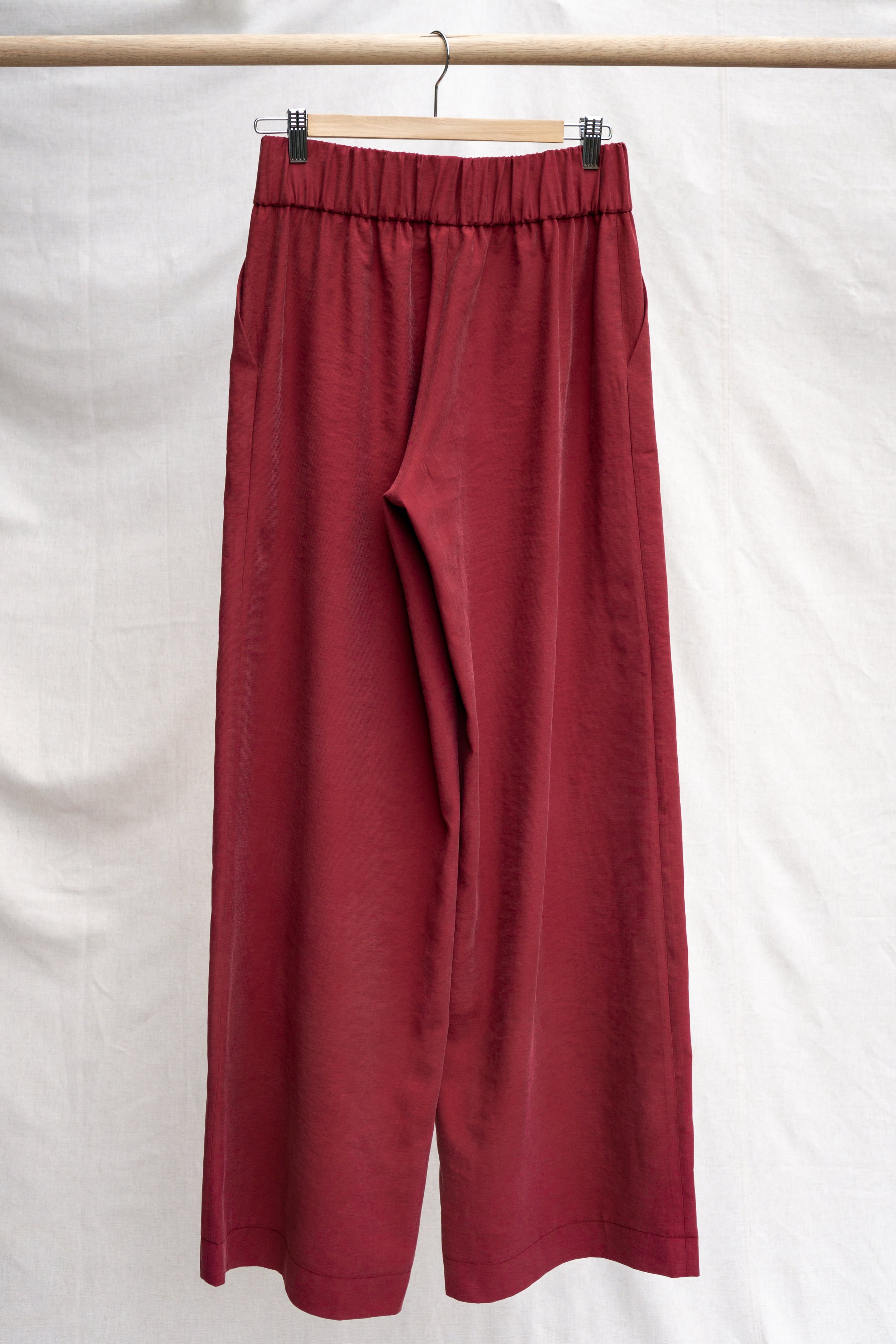 Hangend_2-3_broek-drood4.jpg