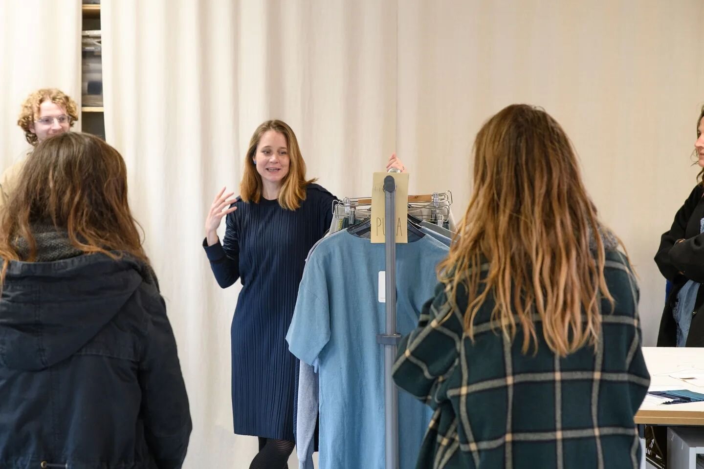 During the past week, throughout @week.vd.circulaire.economie @hofvancartesius, we hosted, among other events, a Design &amp; Fashion Tour where you were invited to take a peek into our studios. ⁠
Did you know that you are also welcome by appointment