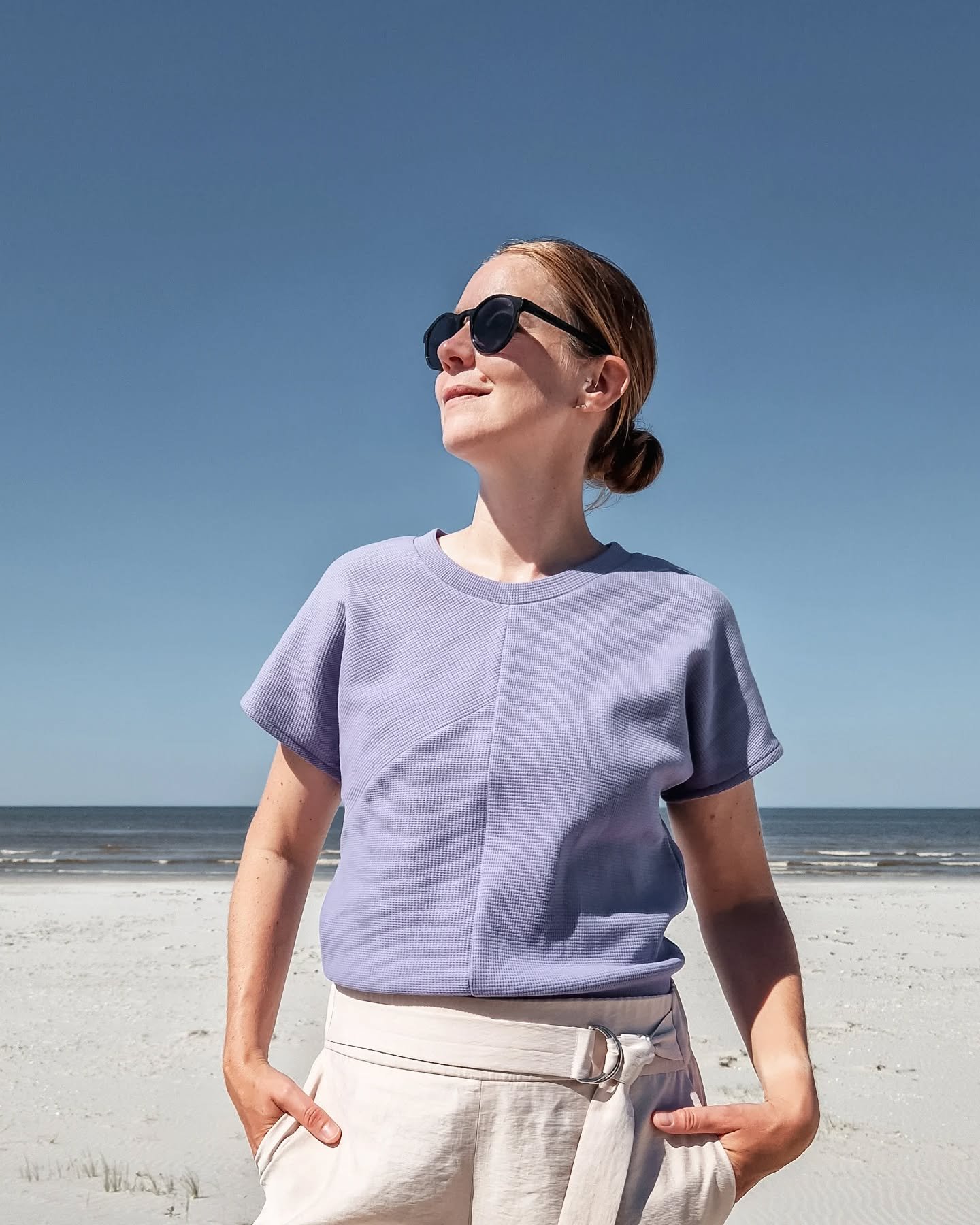 Lilac waffle top meets ecru wide-leg trousers. Effortless summer combo that's comfy and cool. ⁠
Made locally on order, check out our webshop!⁠
⁠
⁠
#slowfashionbrand #minimalfashion #duurzamemode #slowfashionmovement⁠ #lilactop⁠
#sustainablefashion #s