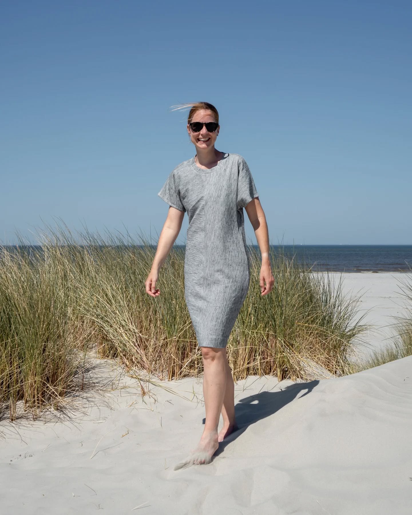 A relaxed jersey dress with wide sleeves, made from 100% cotton French deadstock fabric. ⁠
#madeonorder &ndash; explore it now in our webshop!⁠
⁠
⁠
⁠
#sustainablewebshop #slowfashion #duurzamekeuze #forwardfashion #duurzamekleding #shoplocal