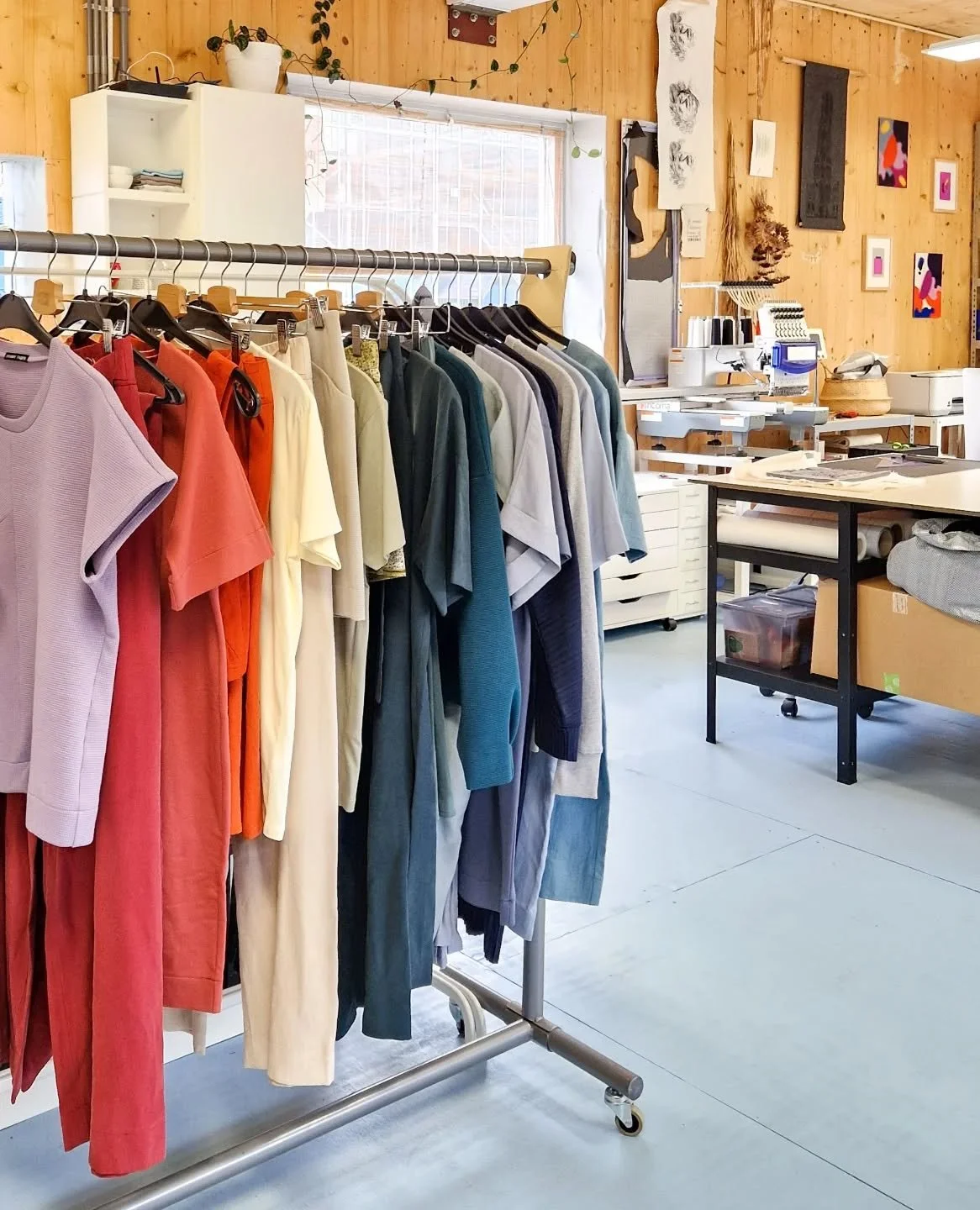 Dutch Sustainable Fashion Week op het Hof van Cartesius⁠
Op zaterdag 11 oktober is het weer zover, een nieuwe editie van DSFW hier op het Hof!⁠
Het programma zit weer vol met inspirerende workshops, exposities, open ateliers en natuurlijk de fashion 